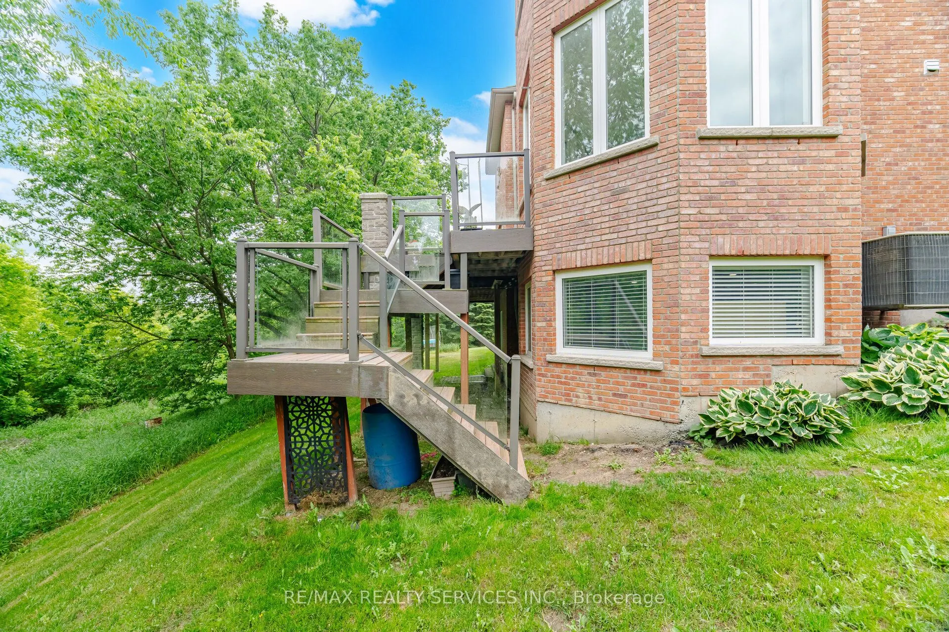 3 Valley Hill Drive