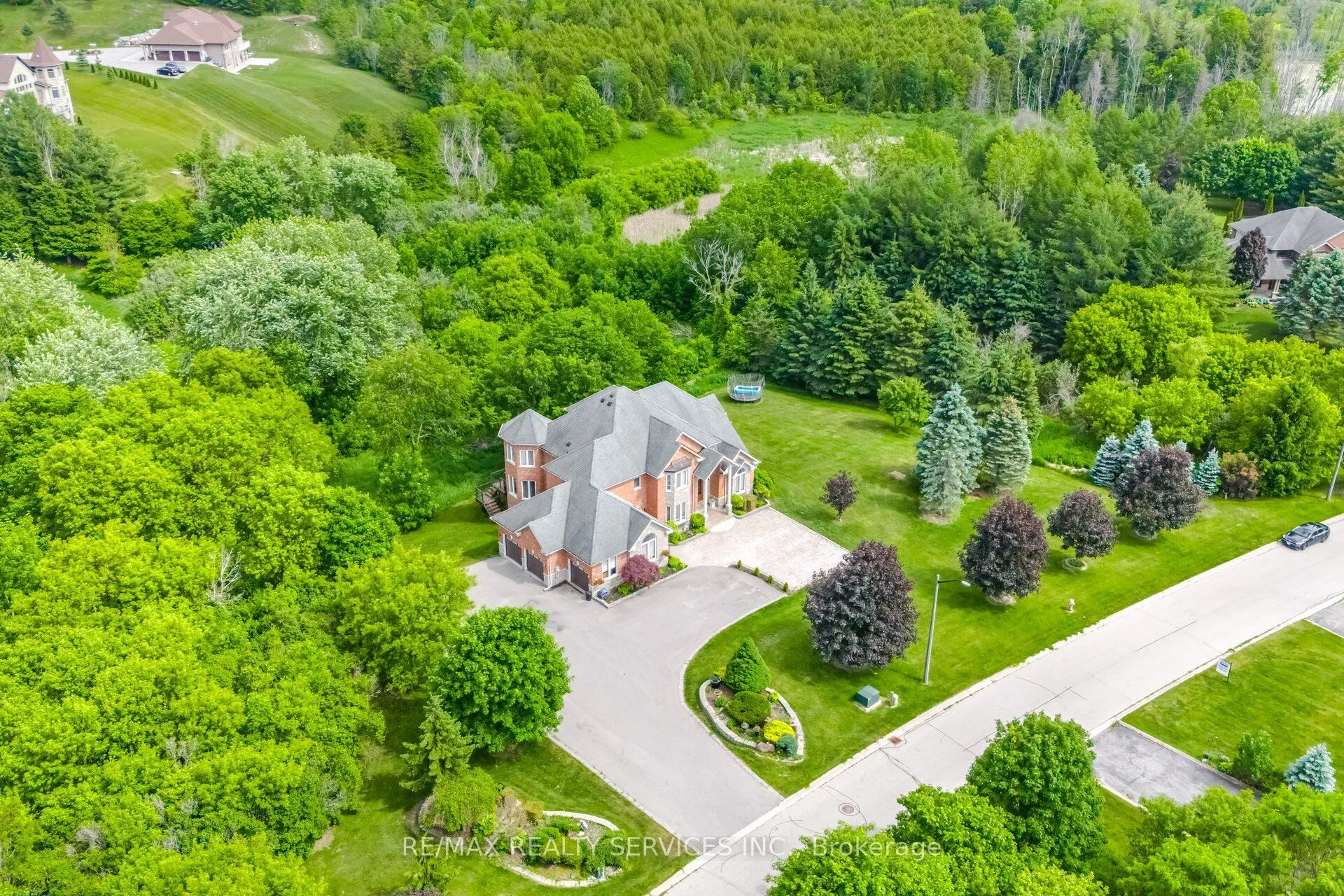 3 Valley Hill Drive