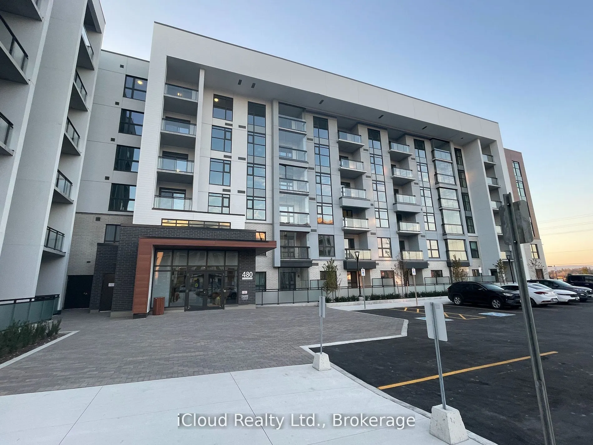 470 Gordon Krantz Avenue #319