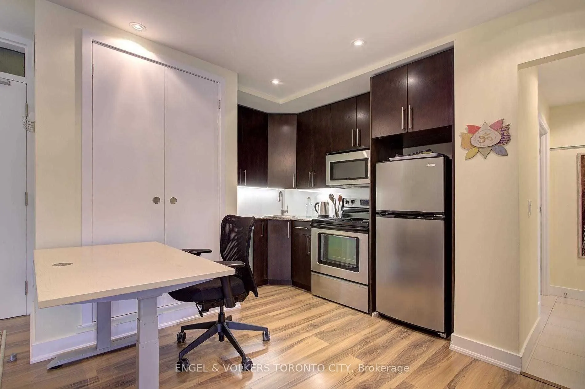 25 Ritchie Avenue #202