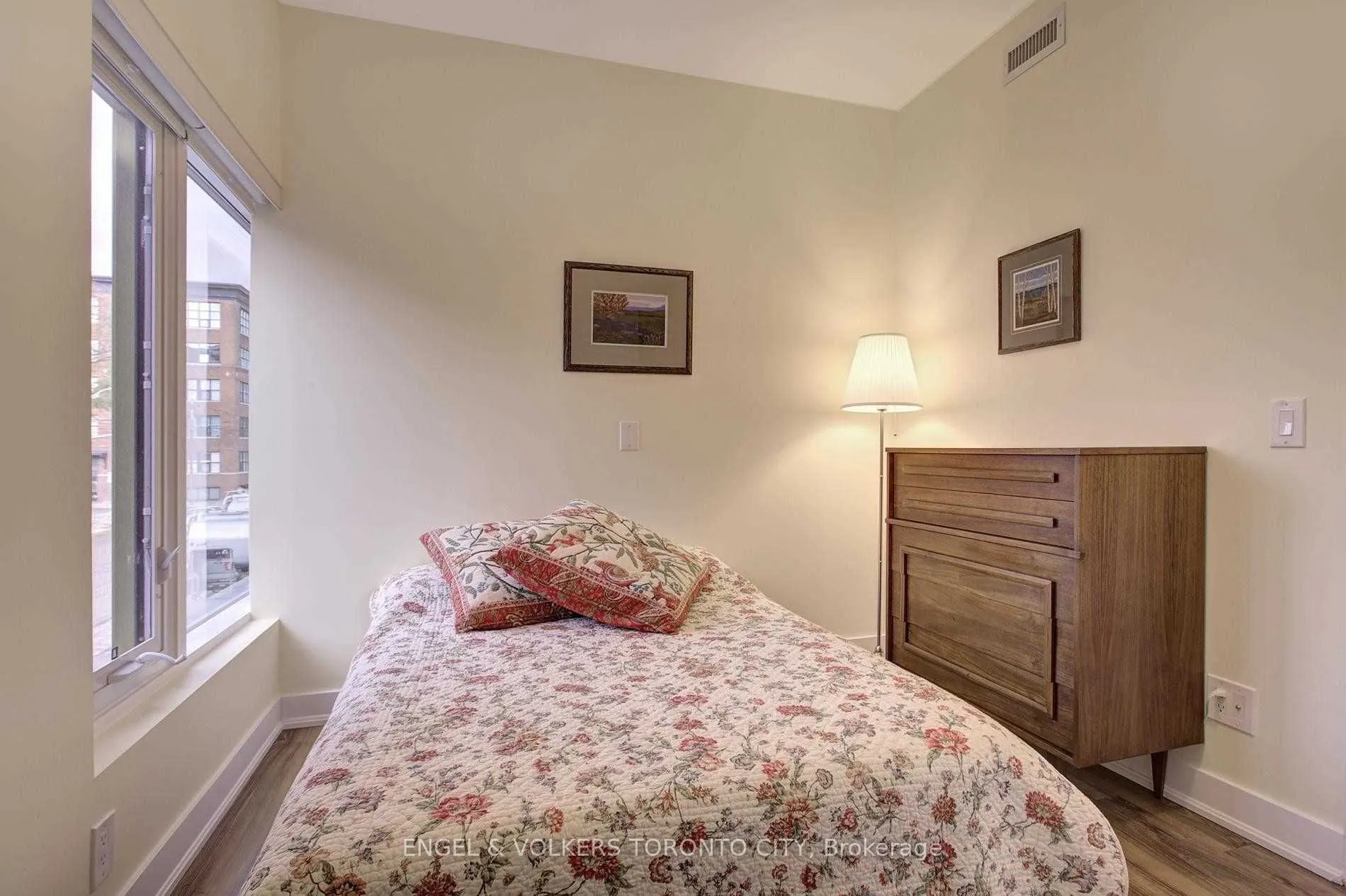 25 Ritchie Avenue #202