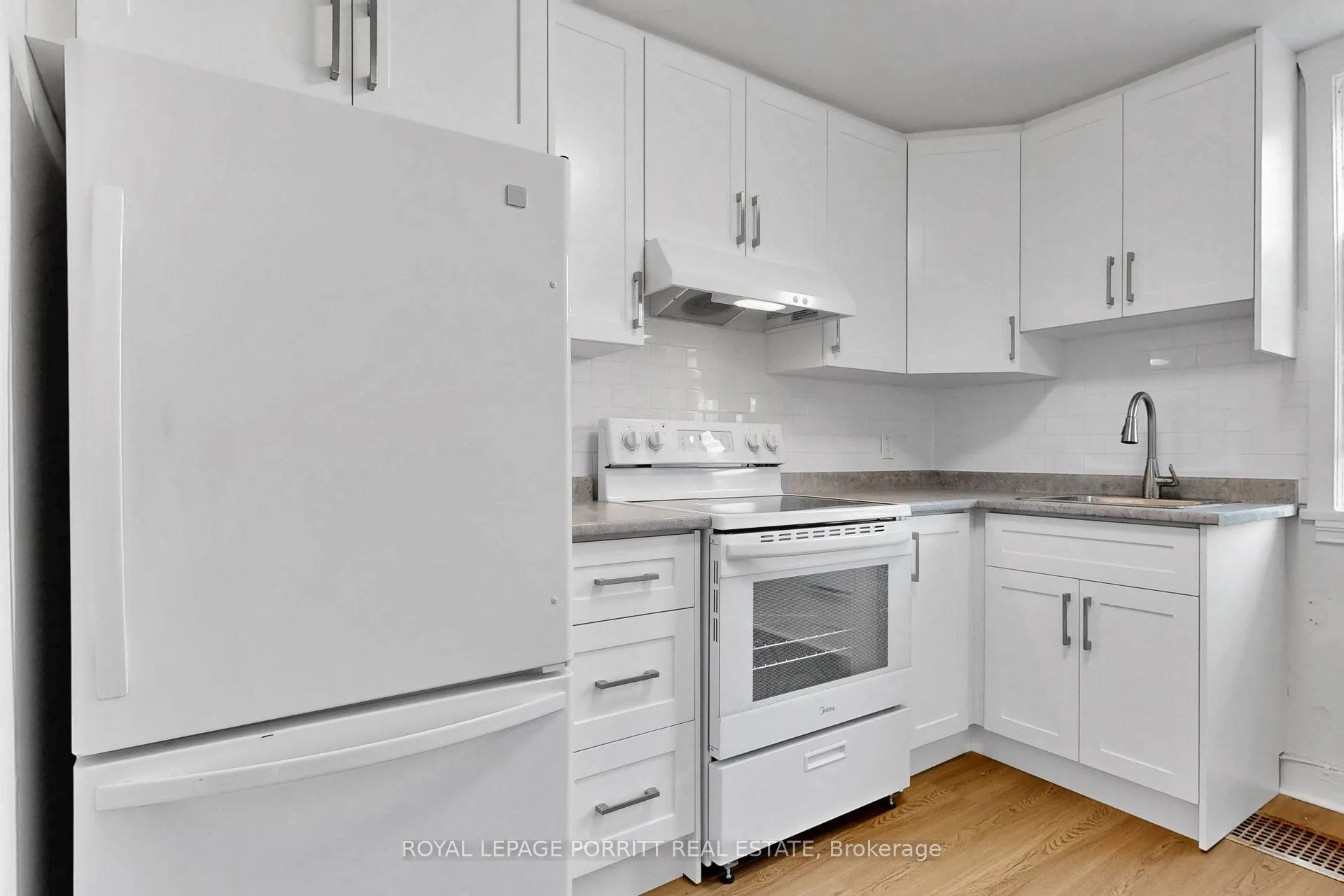 3399A Lake Shore Boulevard W