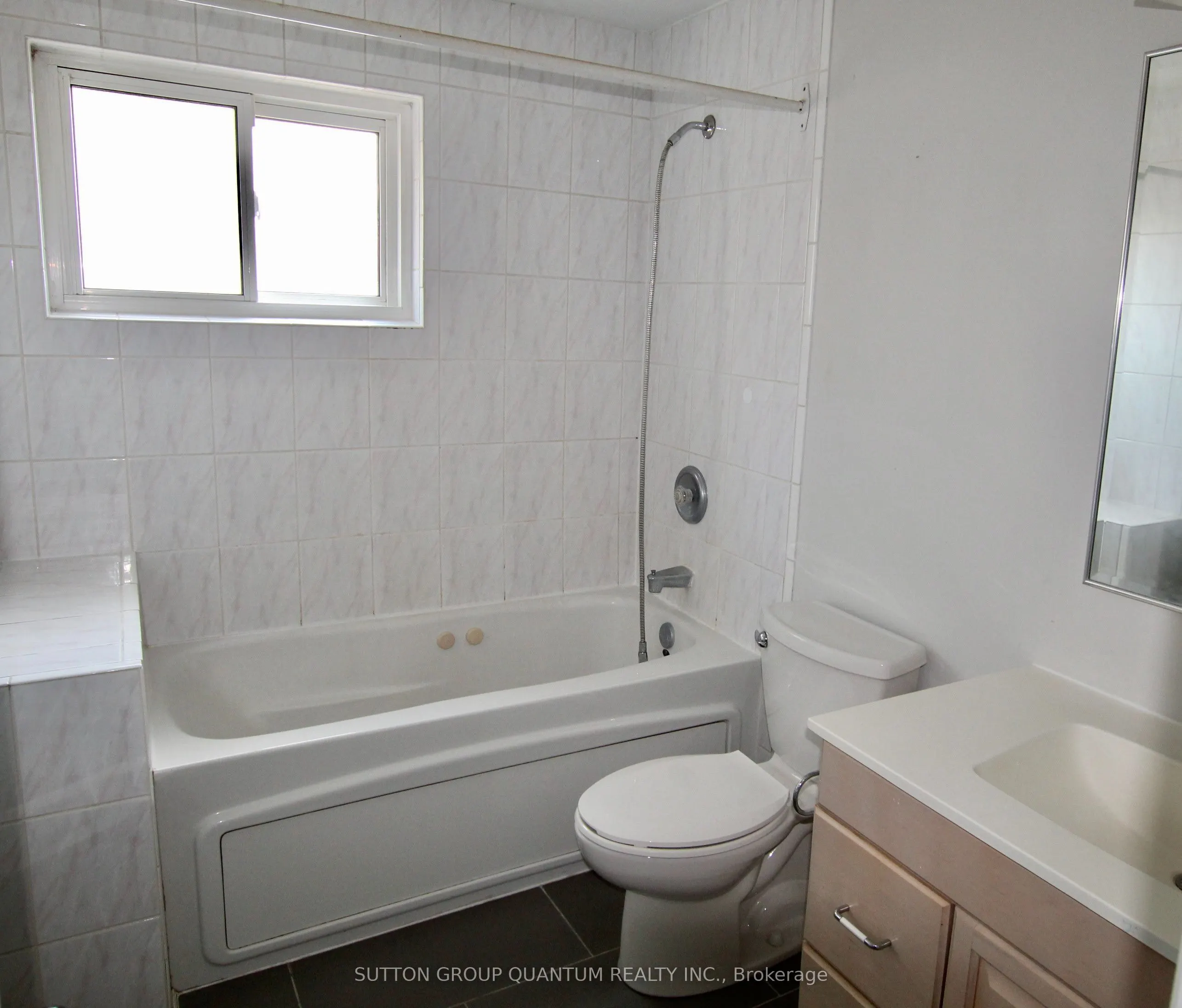 318 LAURIER Avenue #58