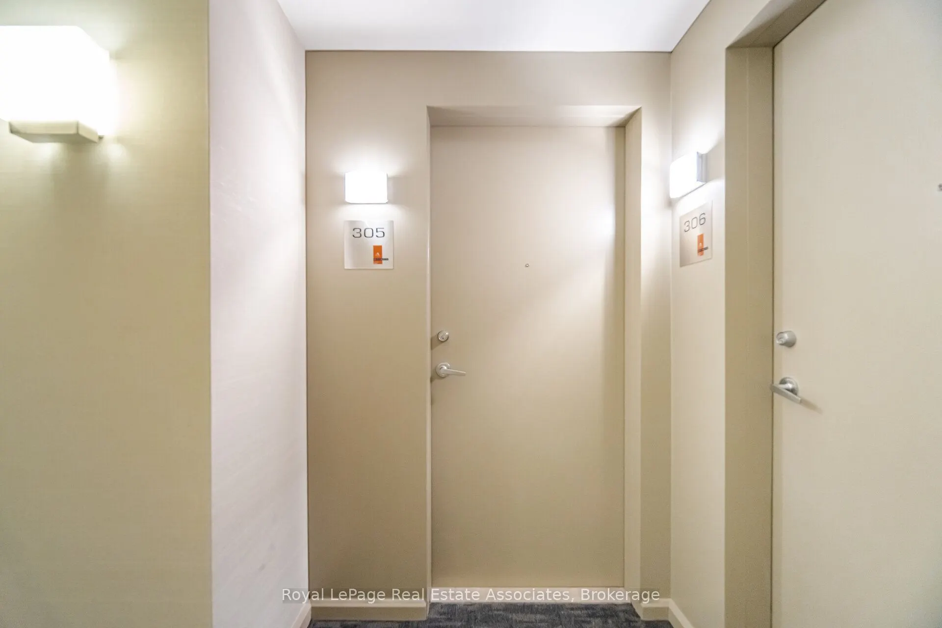 220 Burnhamthorpe Road W #305