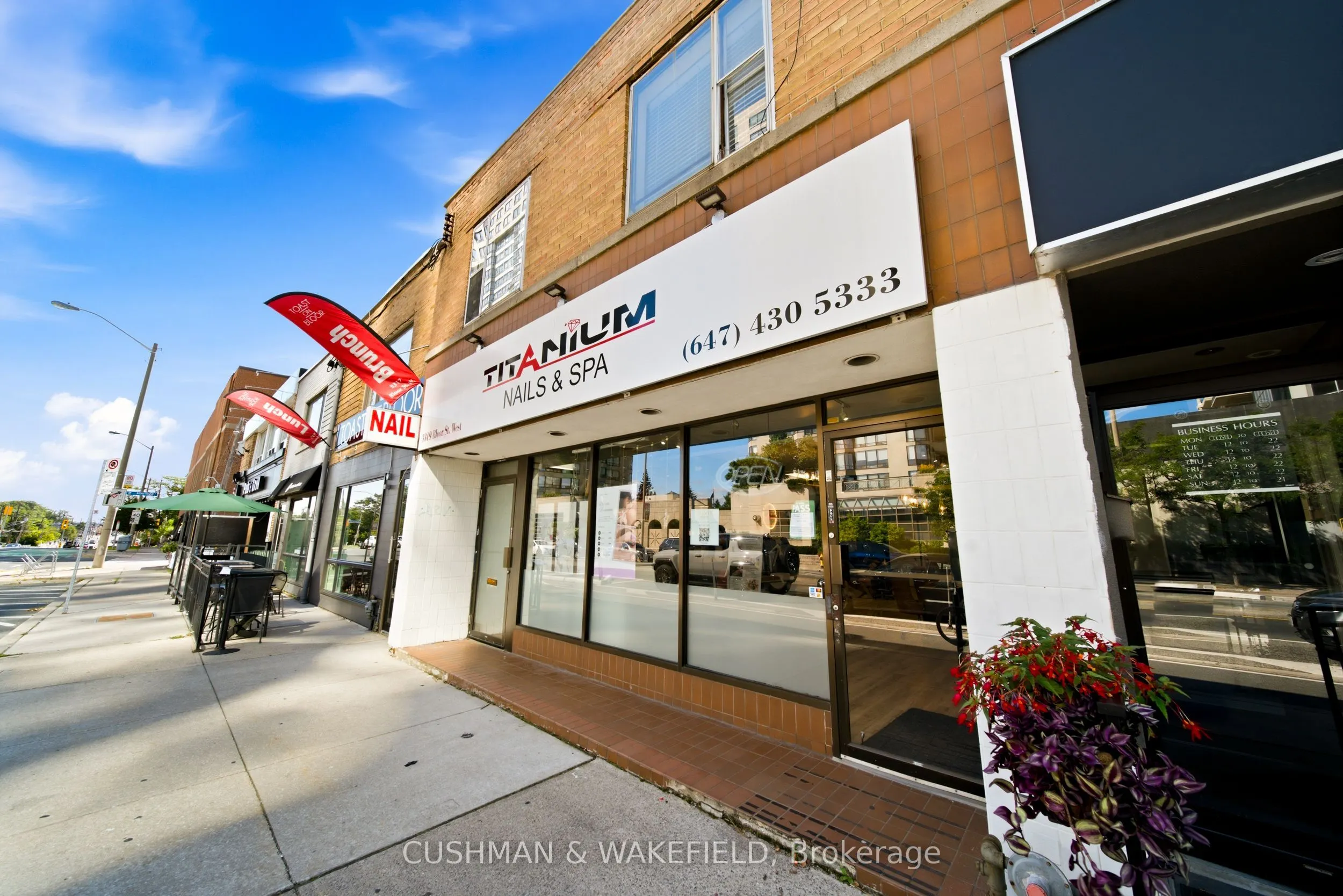 3319 A & C Bloor Street W
