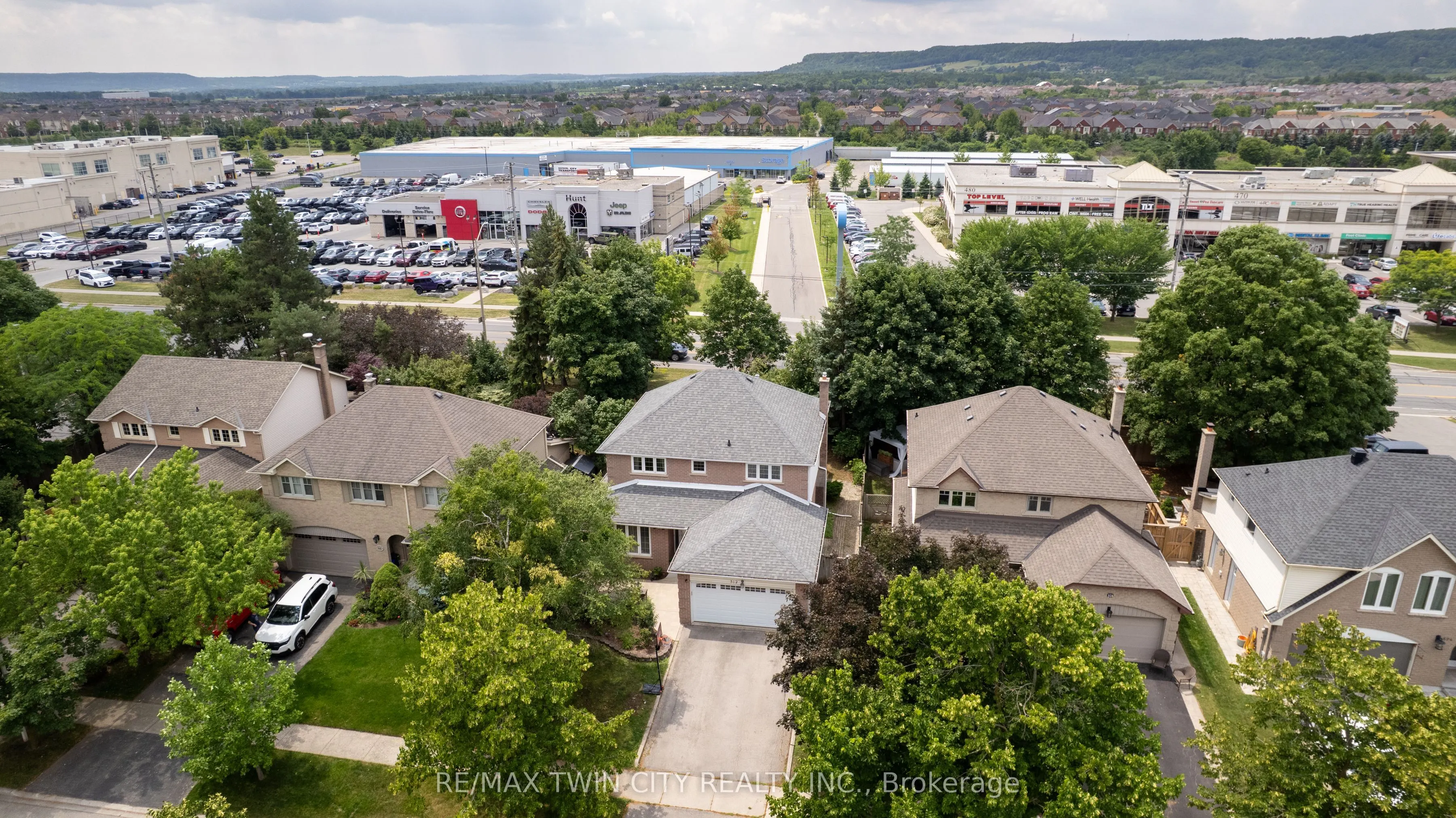 512 Hawthorne Crescent