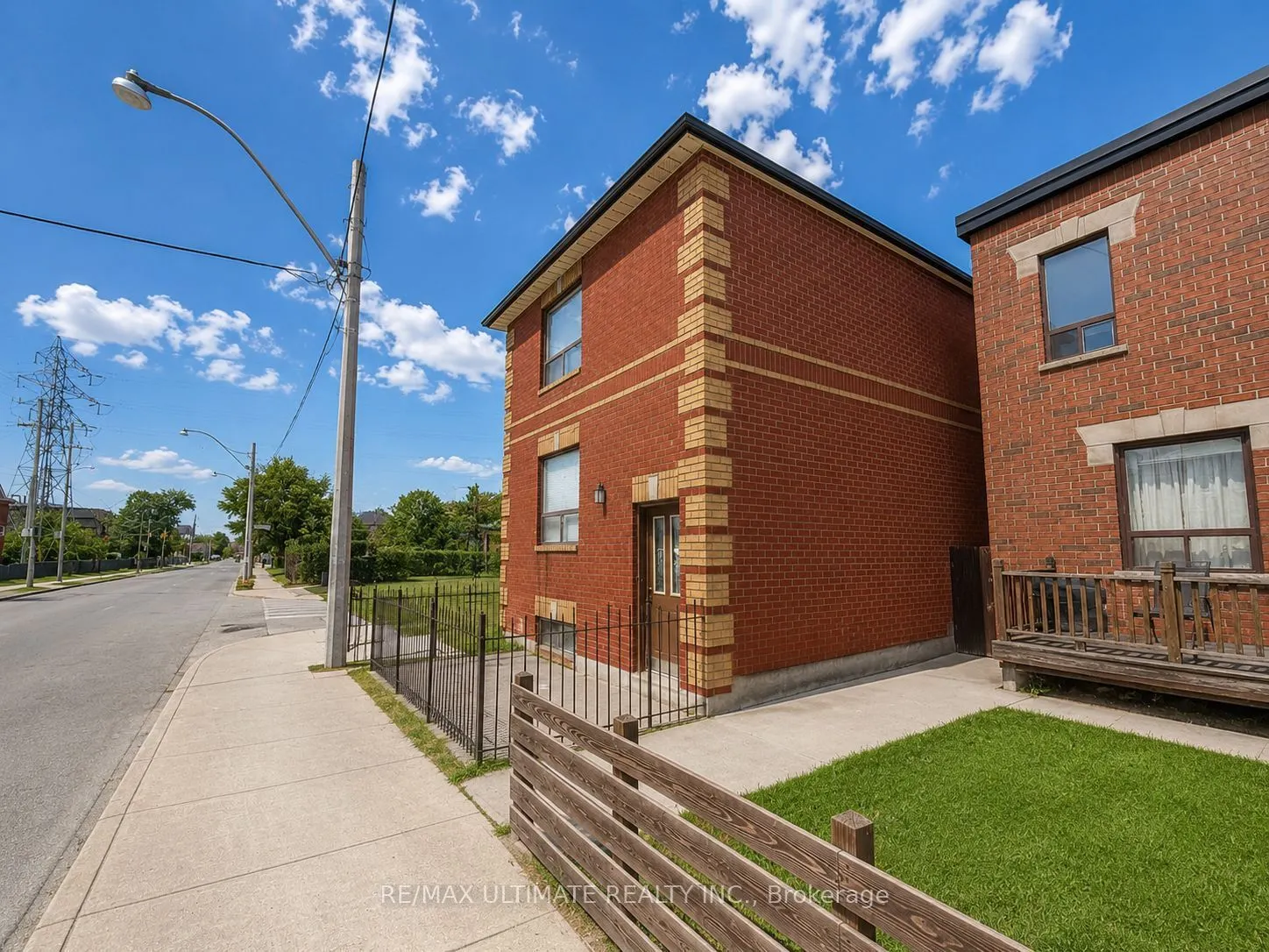 1440 DUFFERIN Street