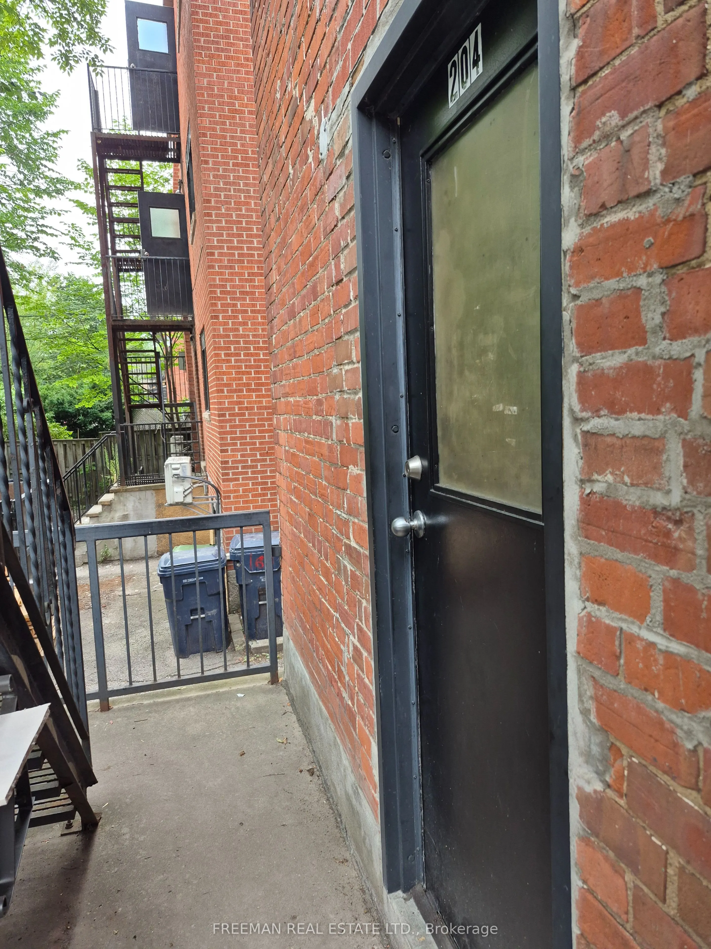 158 Dowling Avenue #204
