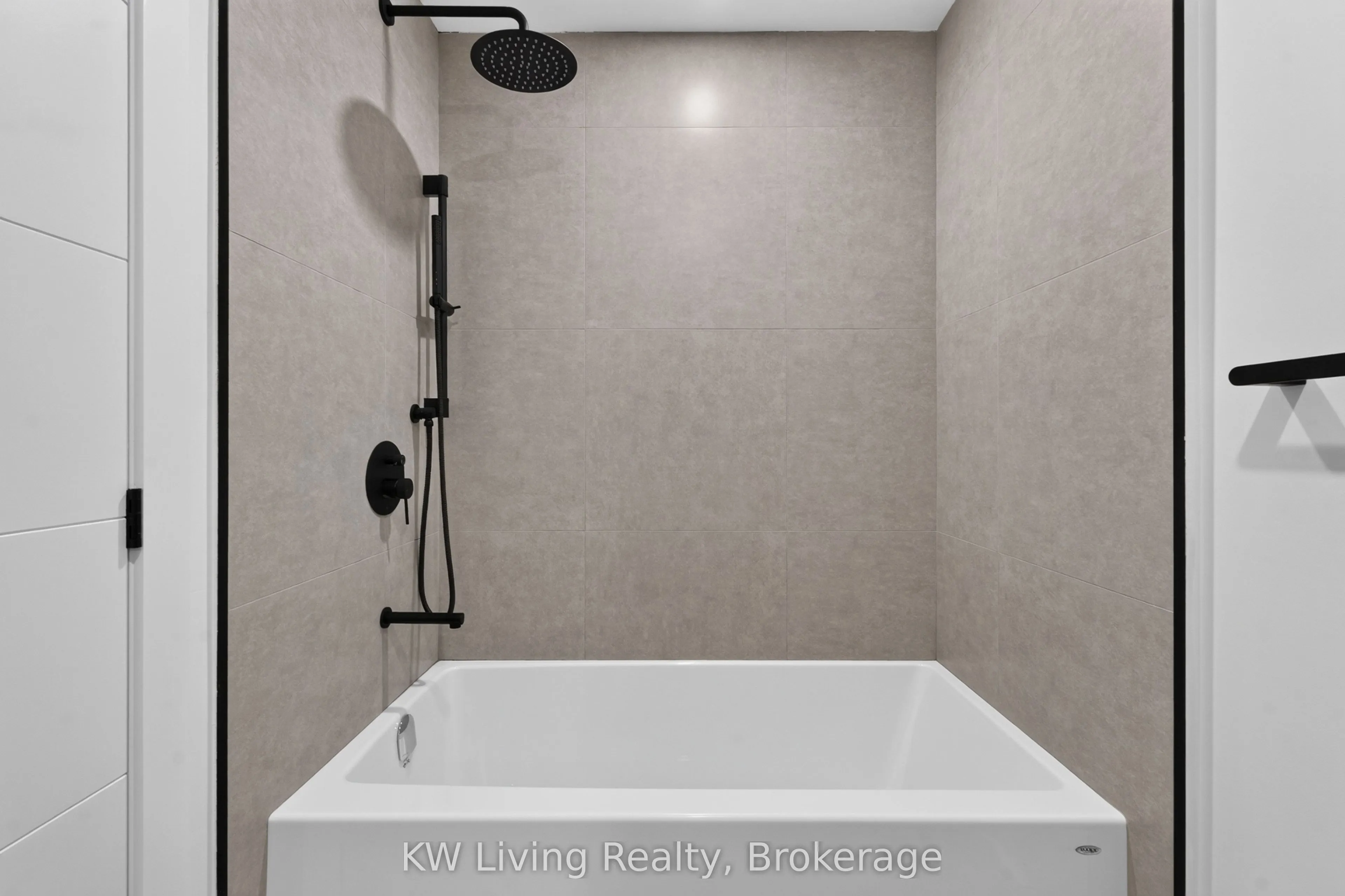 96 Belgravia Avenue