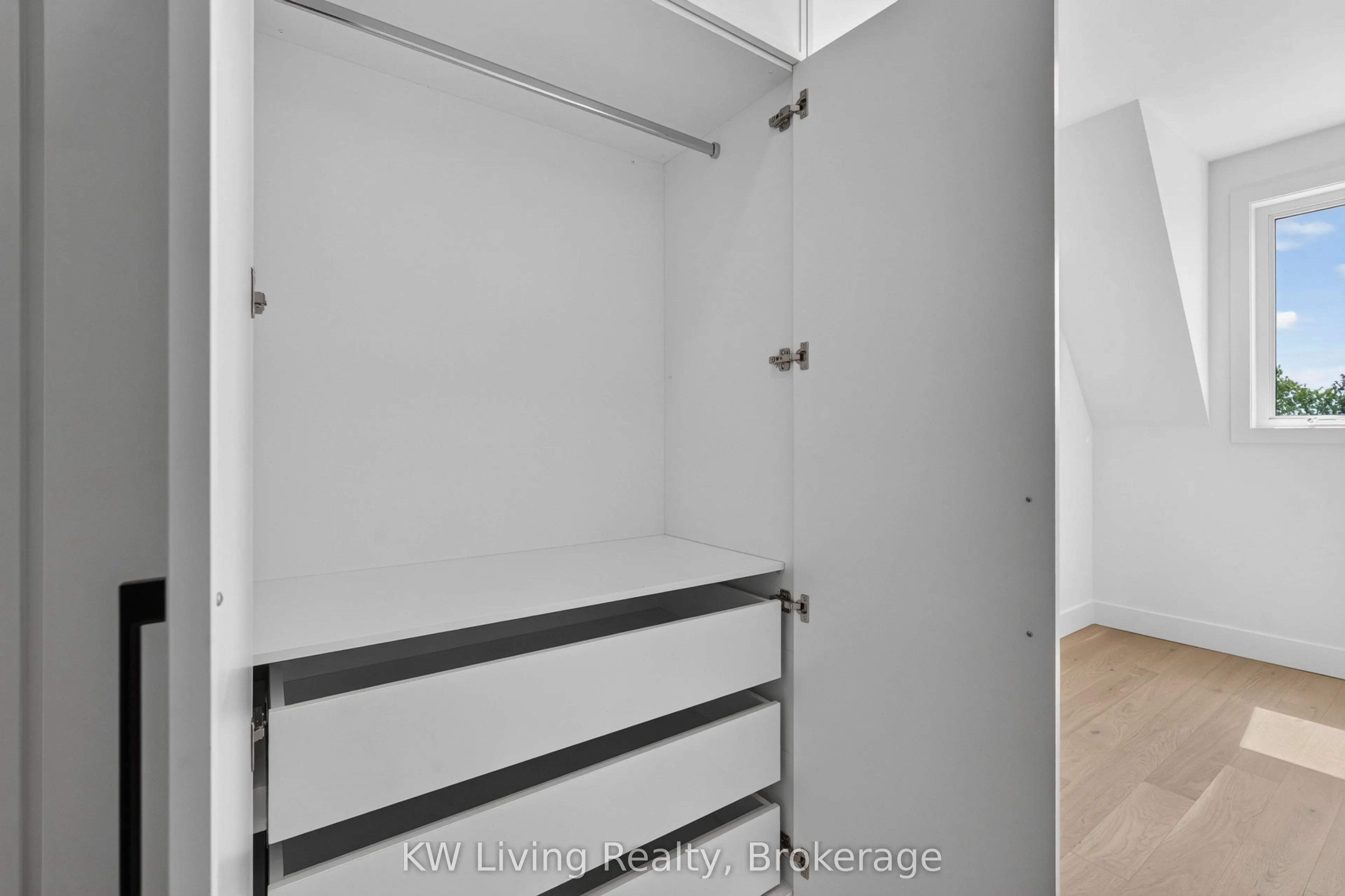 96 Belgravia Avenue