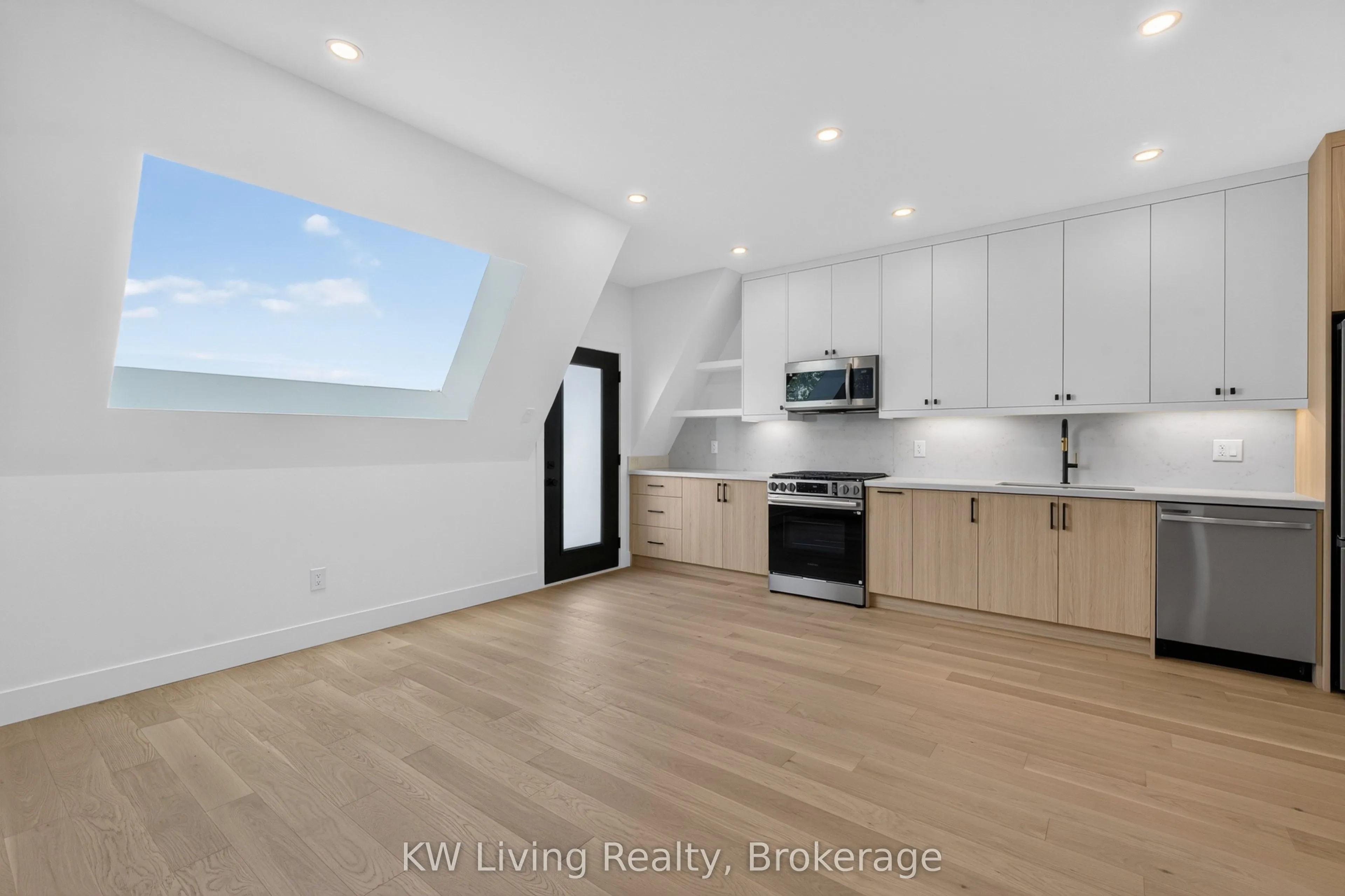 96 Belgravia Avenue