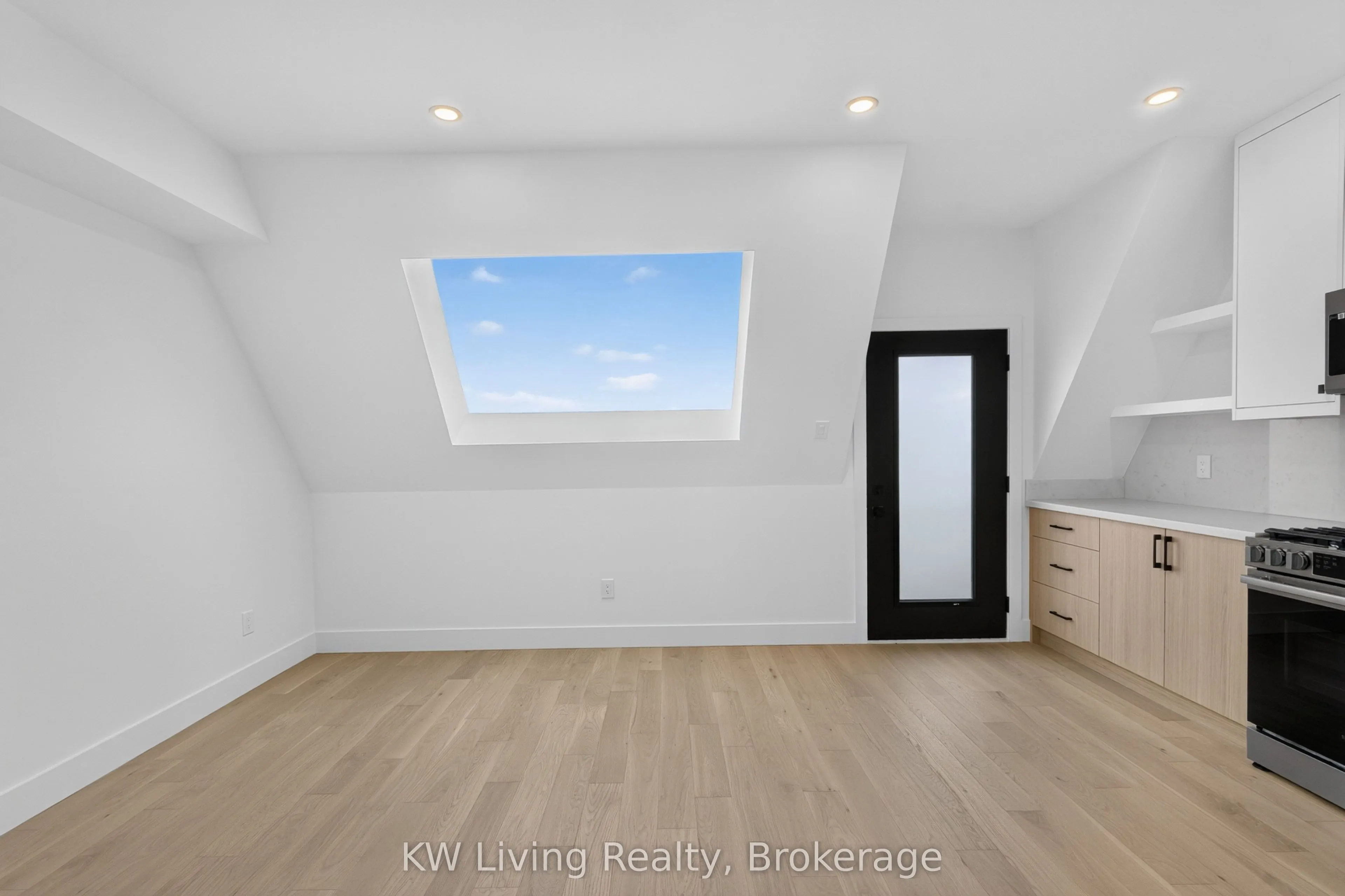 96 Belgravia Avenue