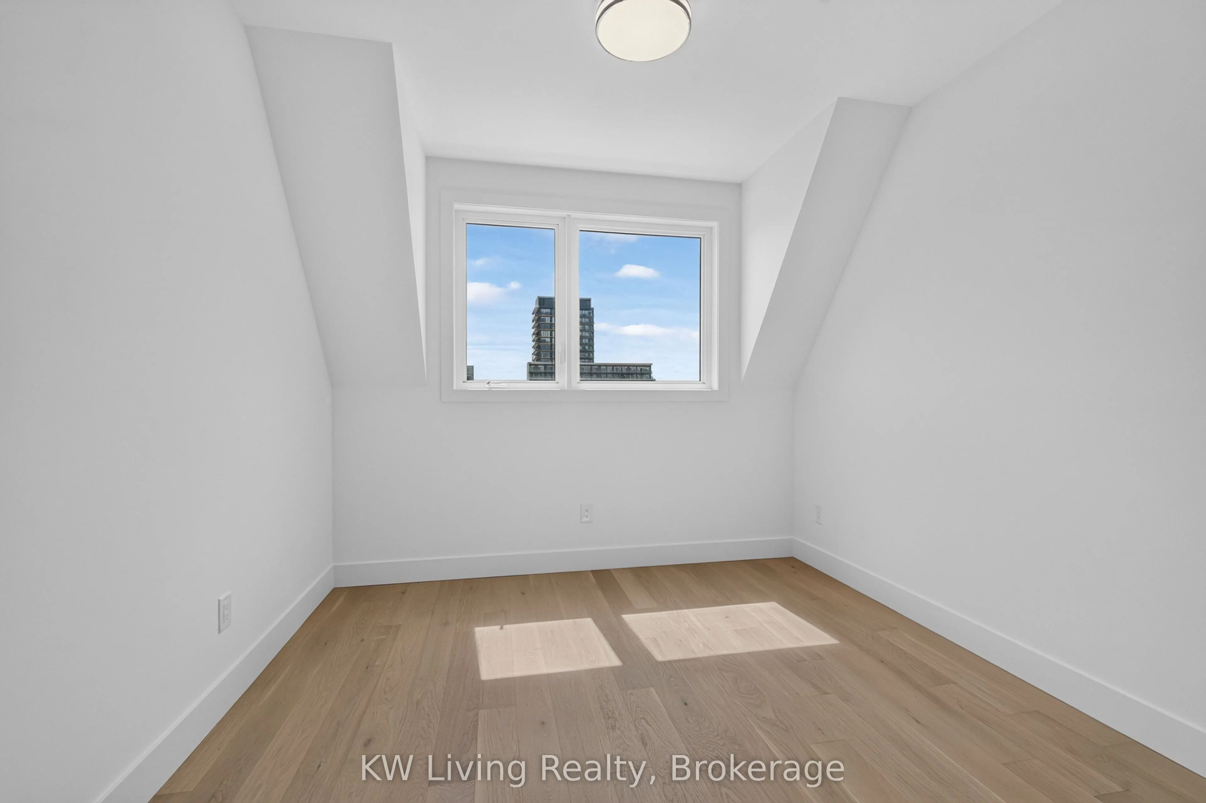 96 Belgravia Avenue