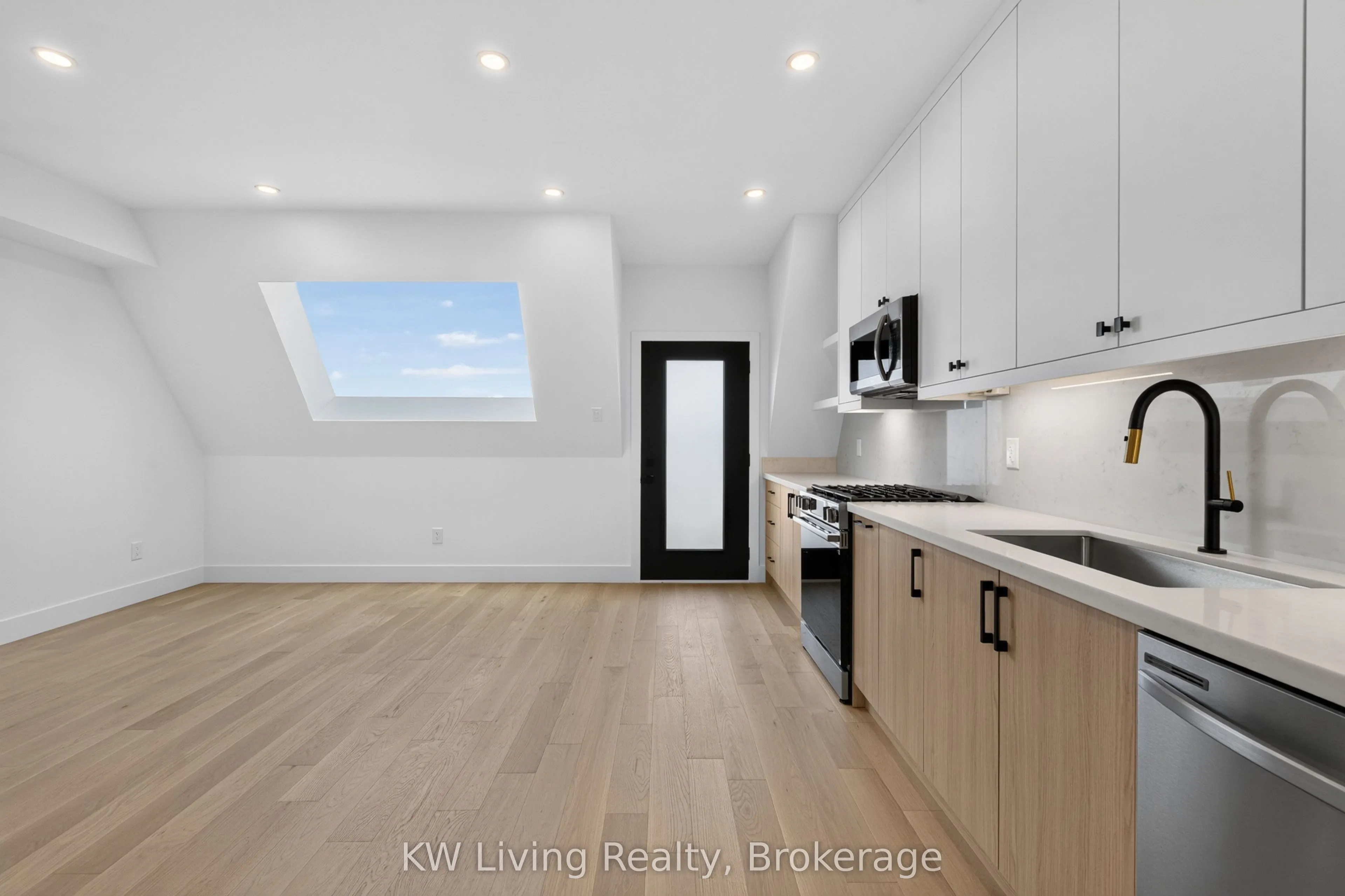 96 Belgravia Avenue