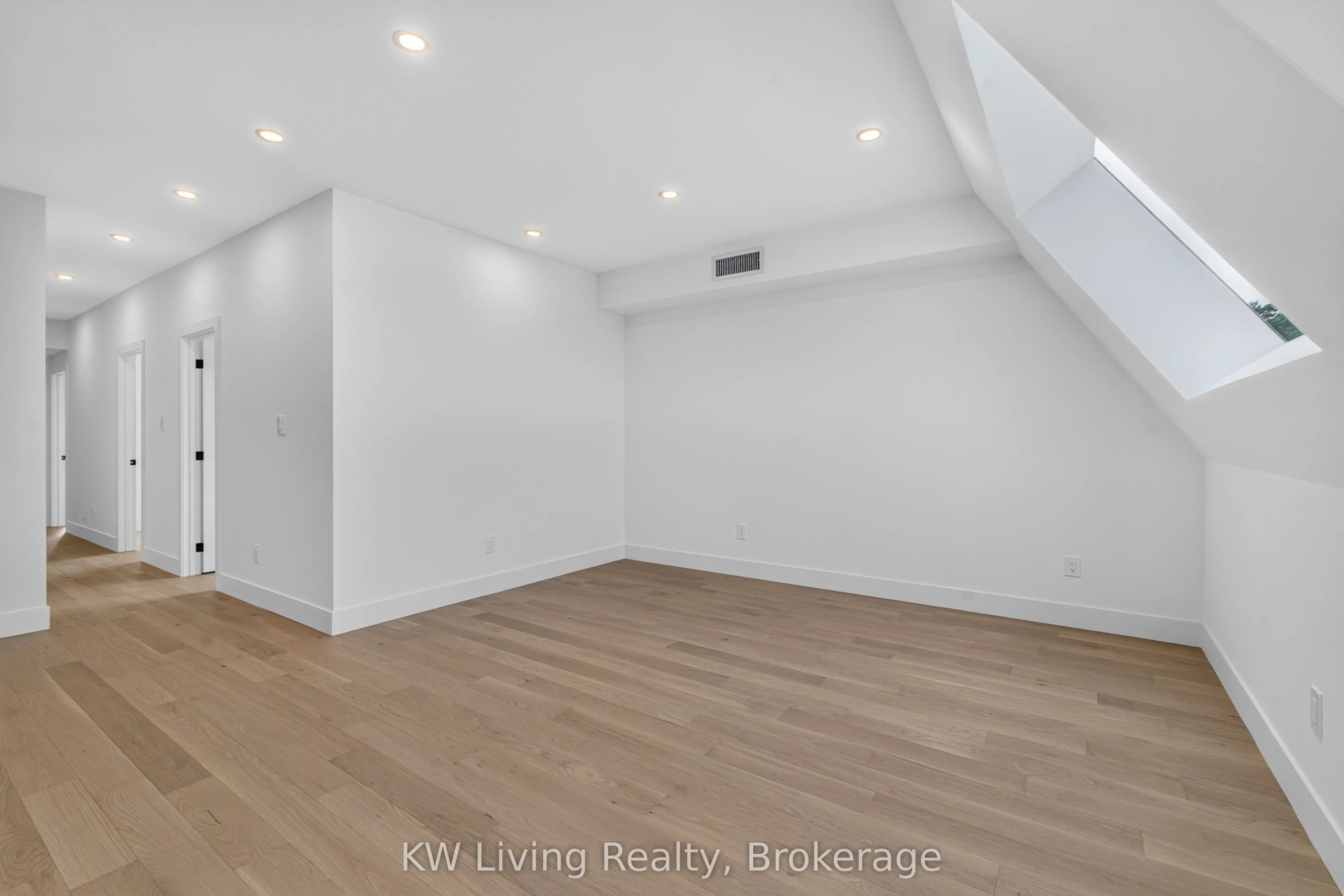 96 Belgravia Avenue