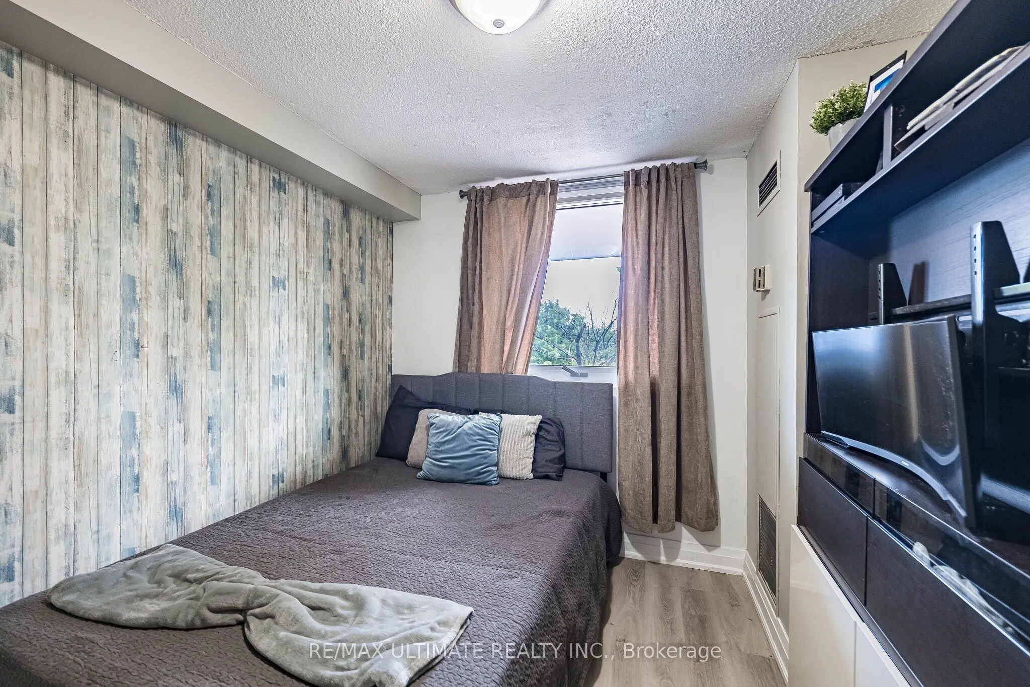 238 Albion Road #208
