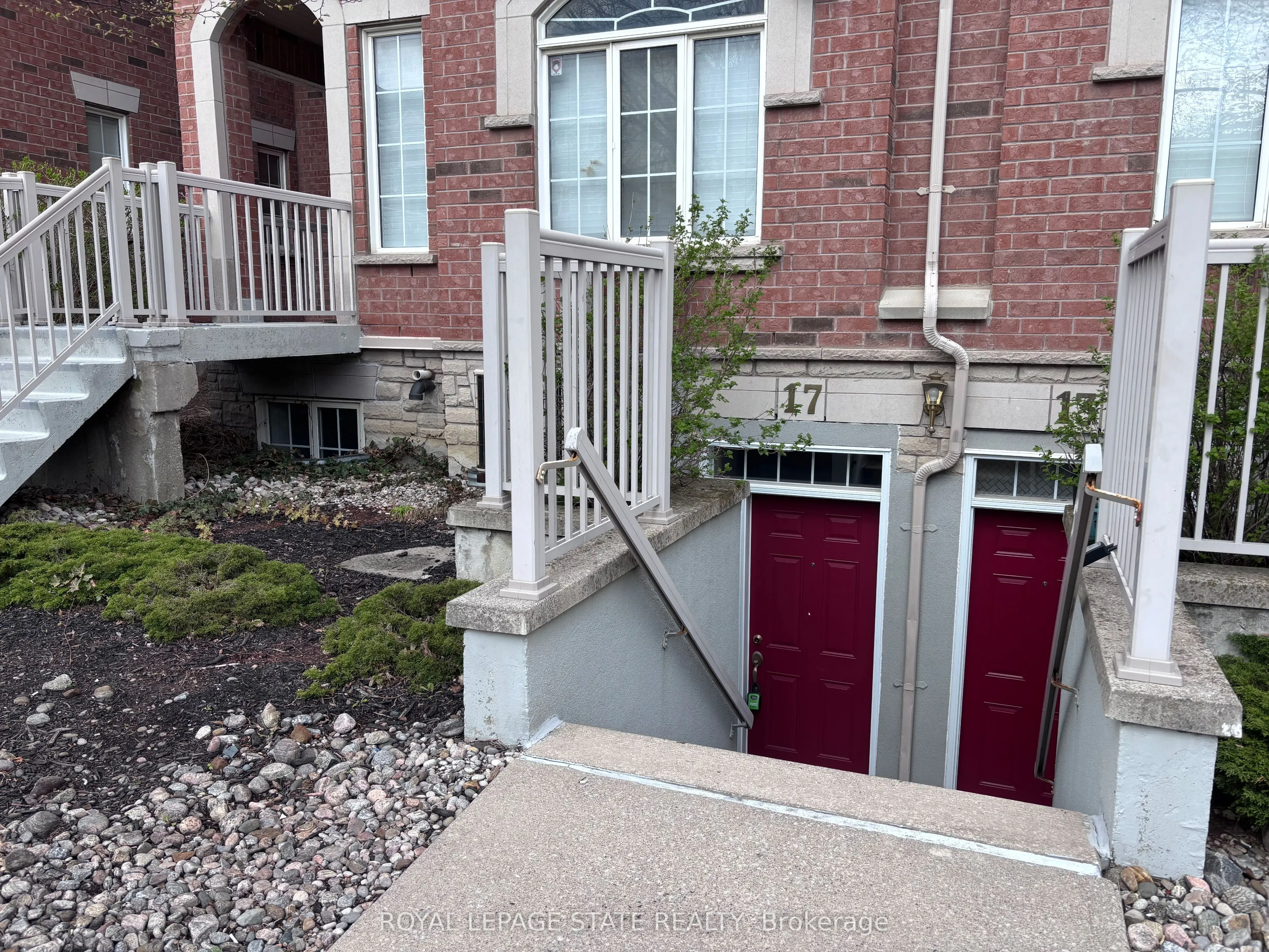 615 Shoreline Drive #17