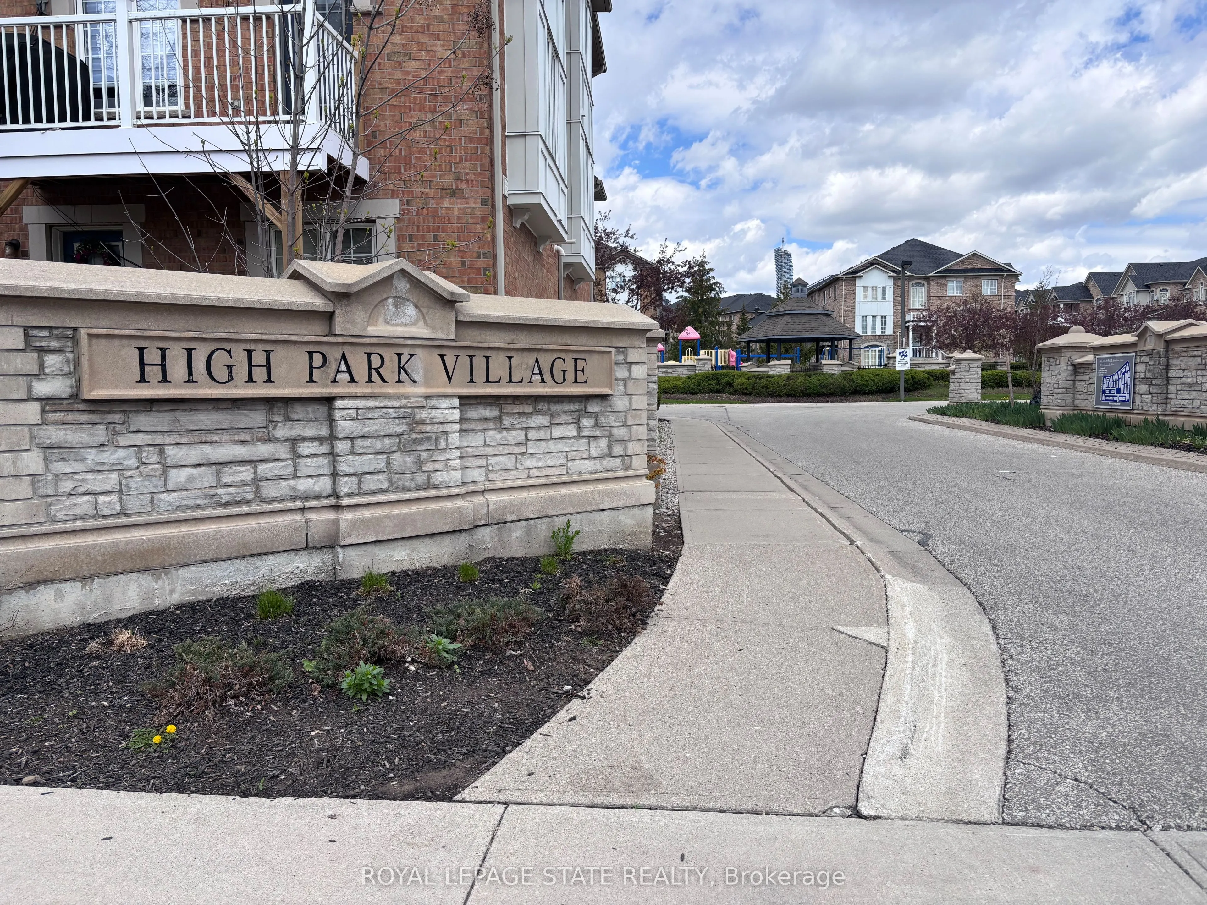 615 Shoreline Drive #17