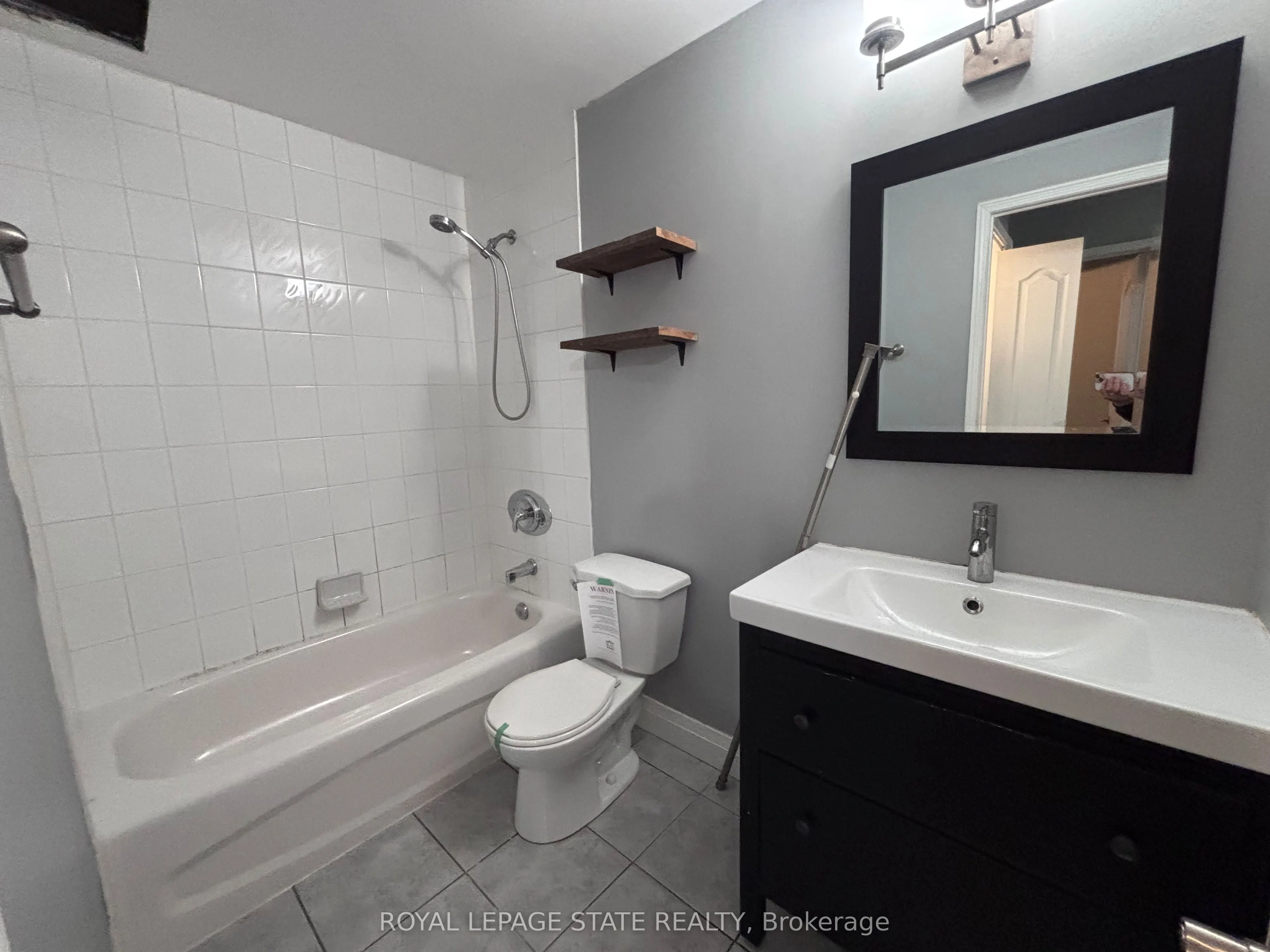 615 Shoreline Drive #17