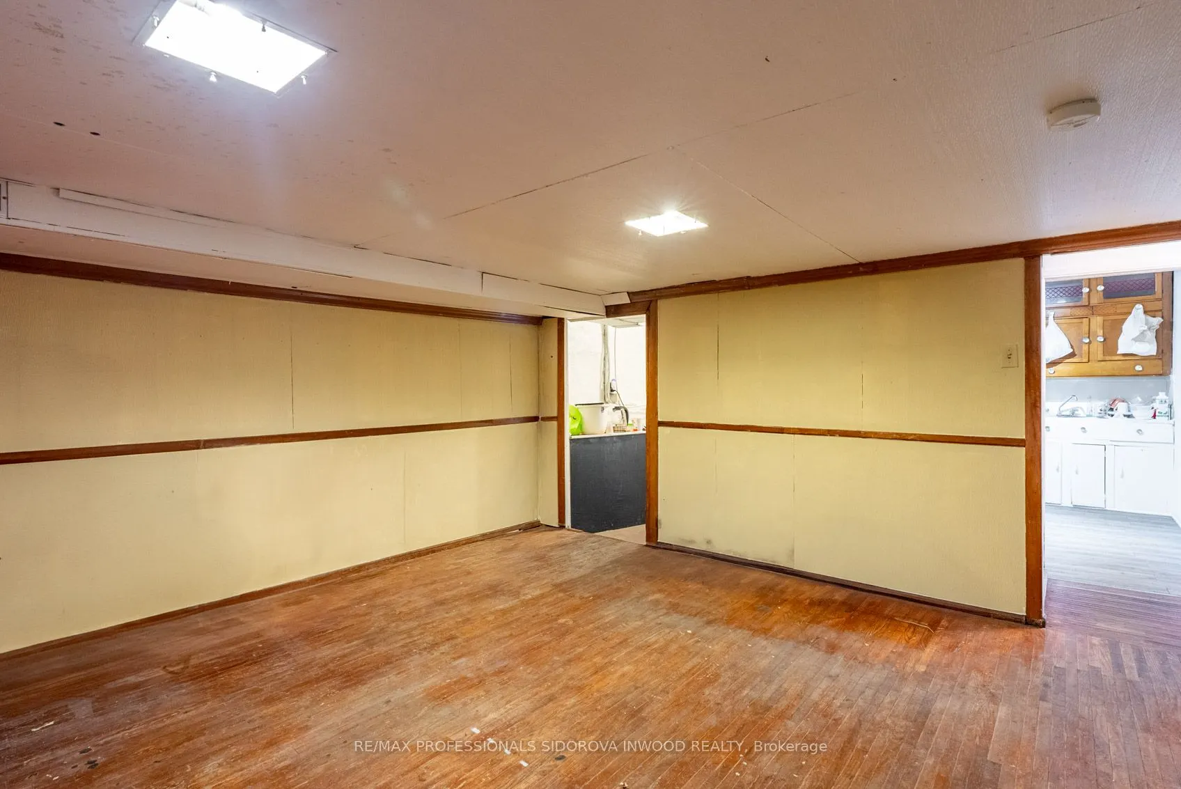 1665 Bloor Street W