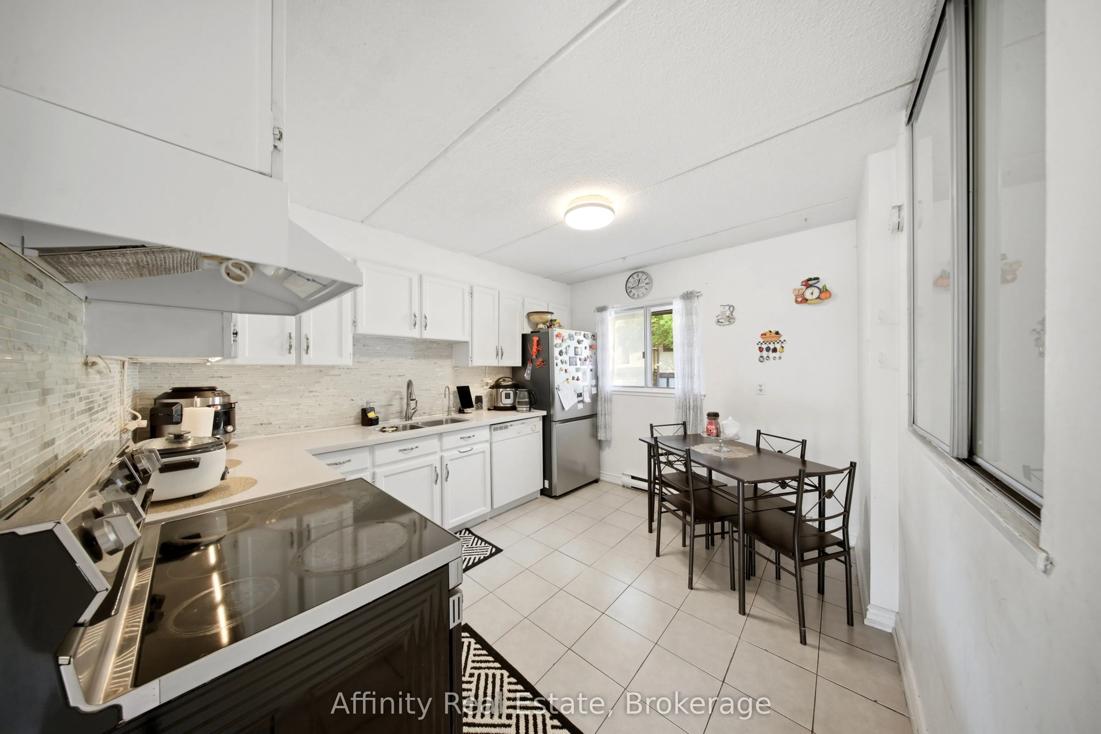 180 Mississauga Valley Boulevard #201