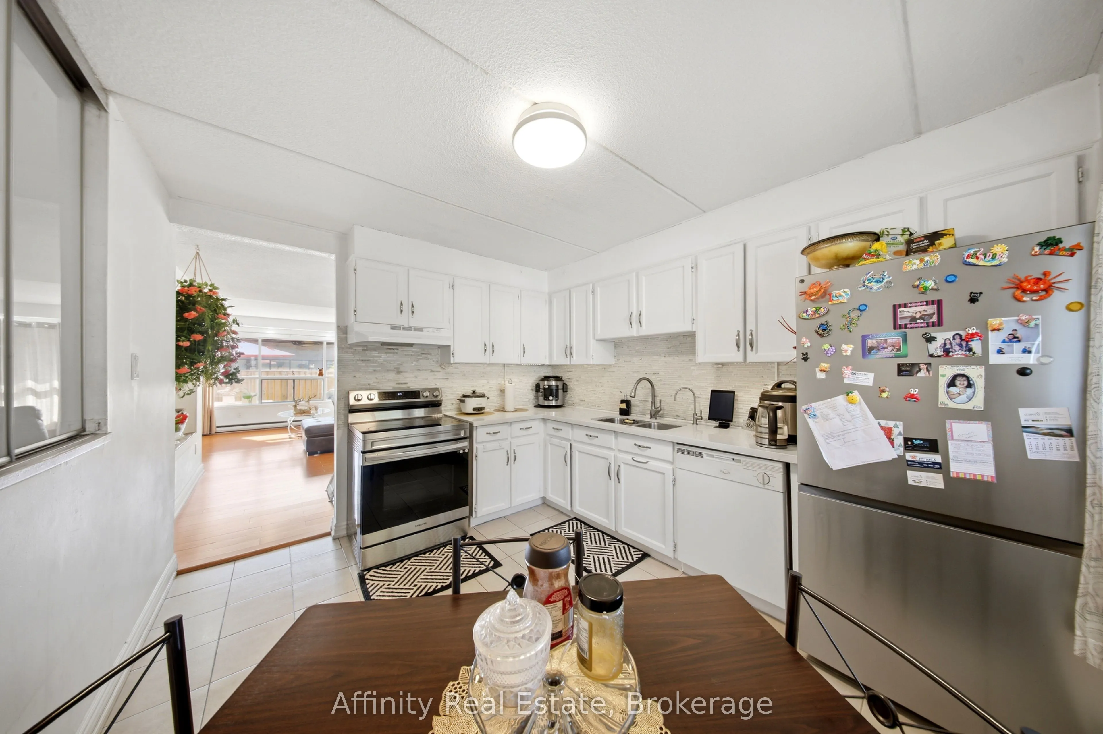 180 Mississauga Valley Boulevard #201