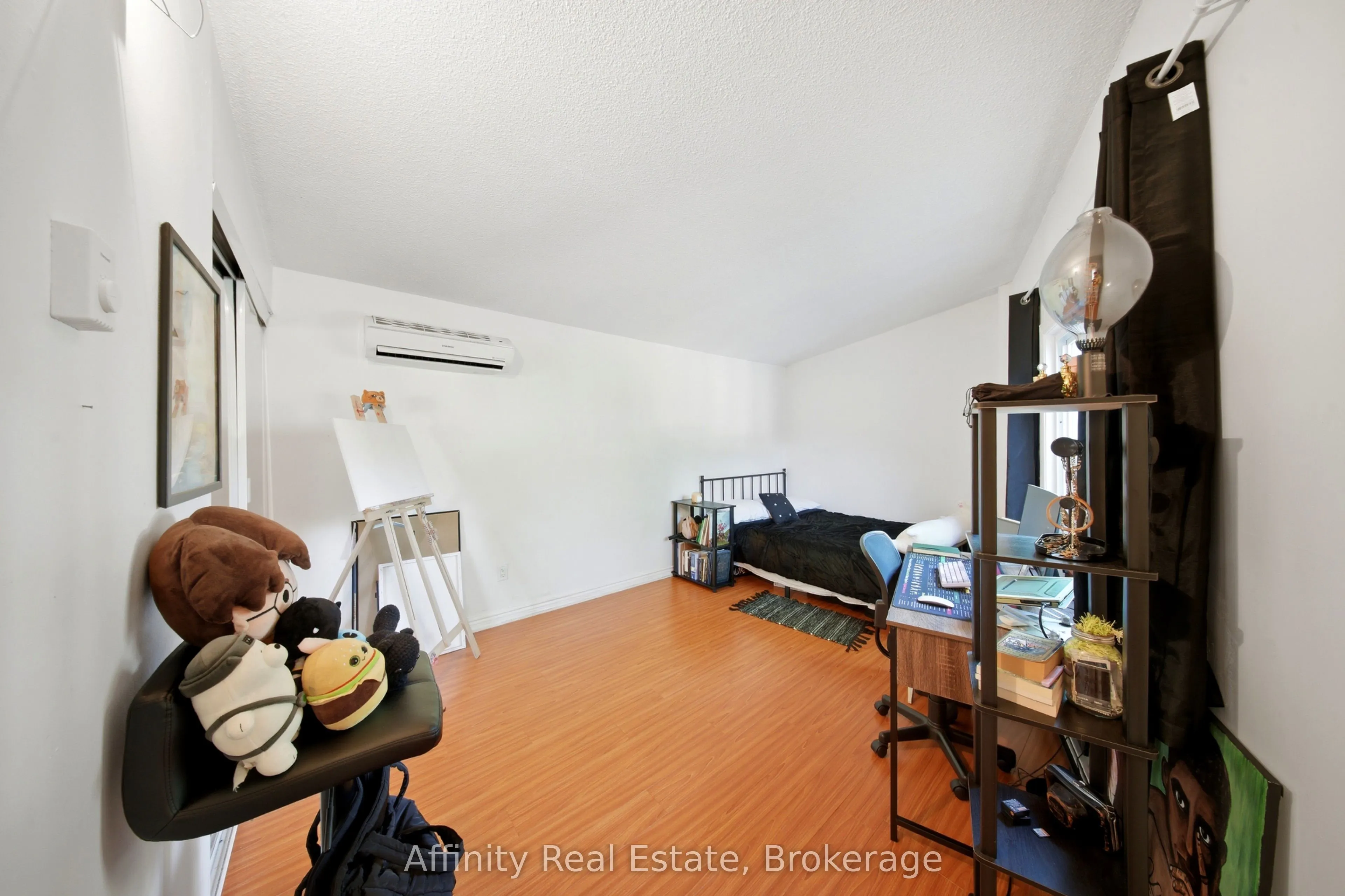 180 Mississauga Valley Boulevard #201