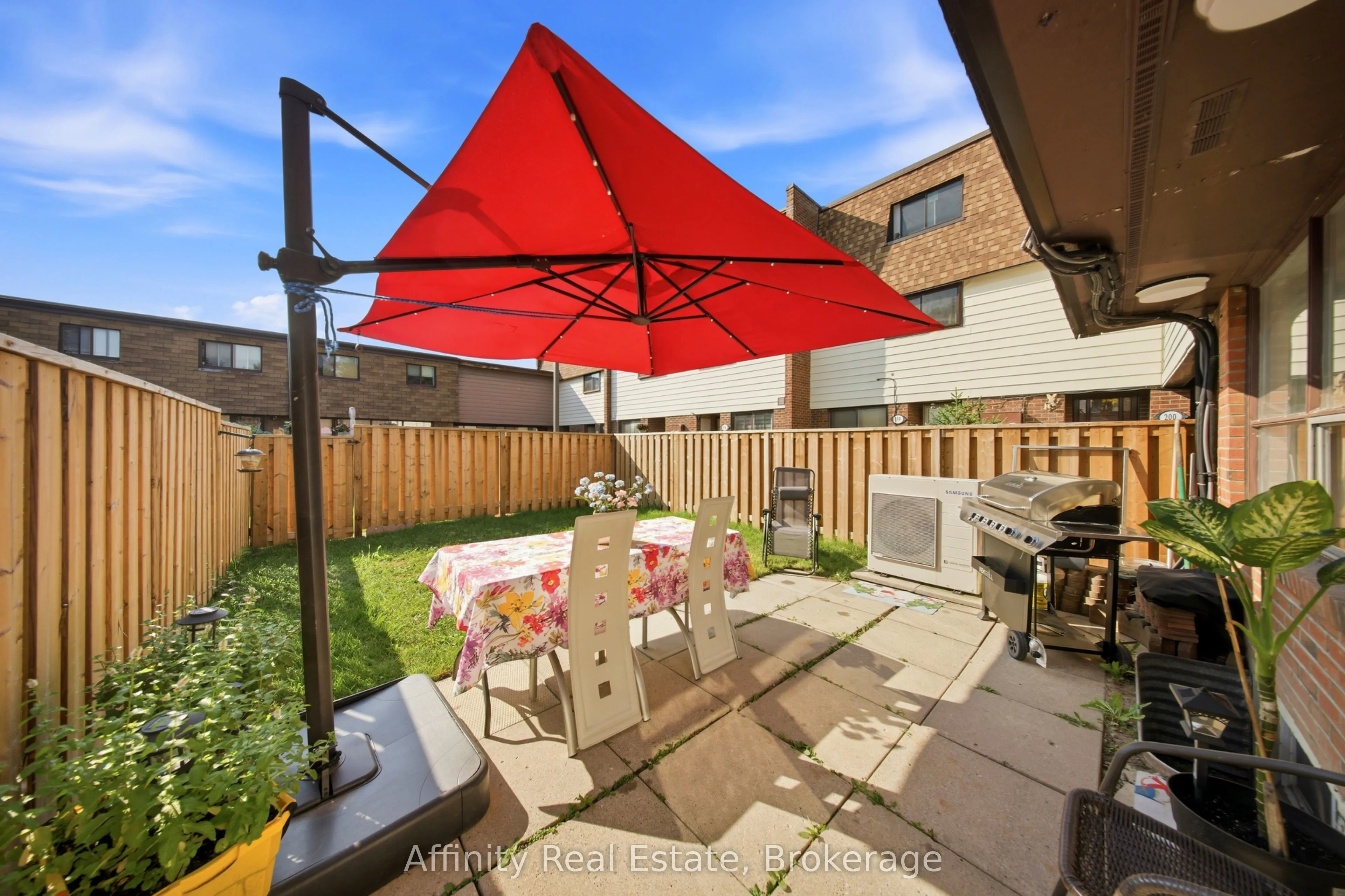 180 Mississauga Valley Boulevard #201