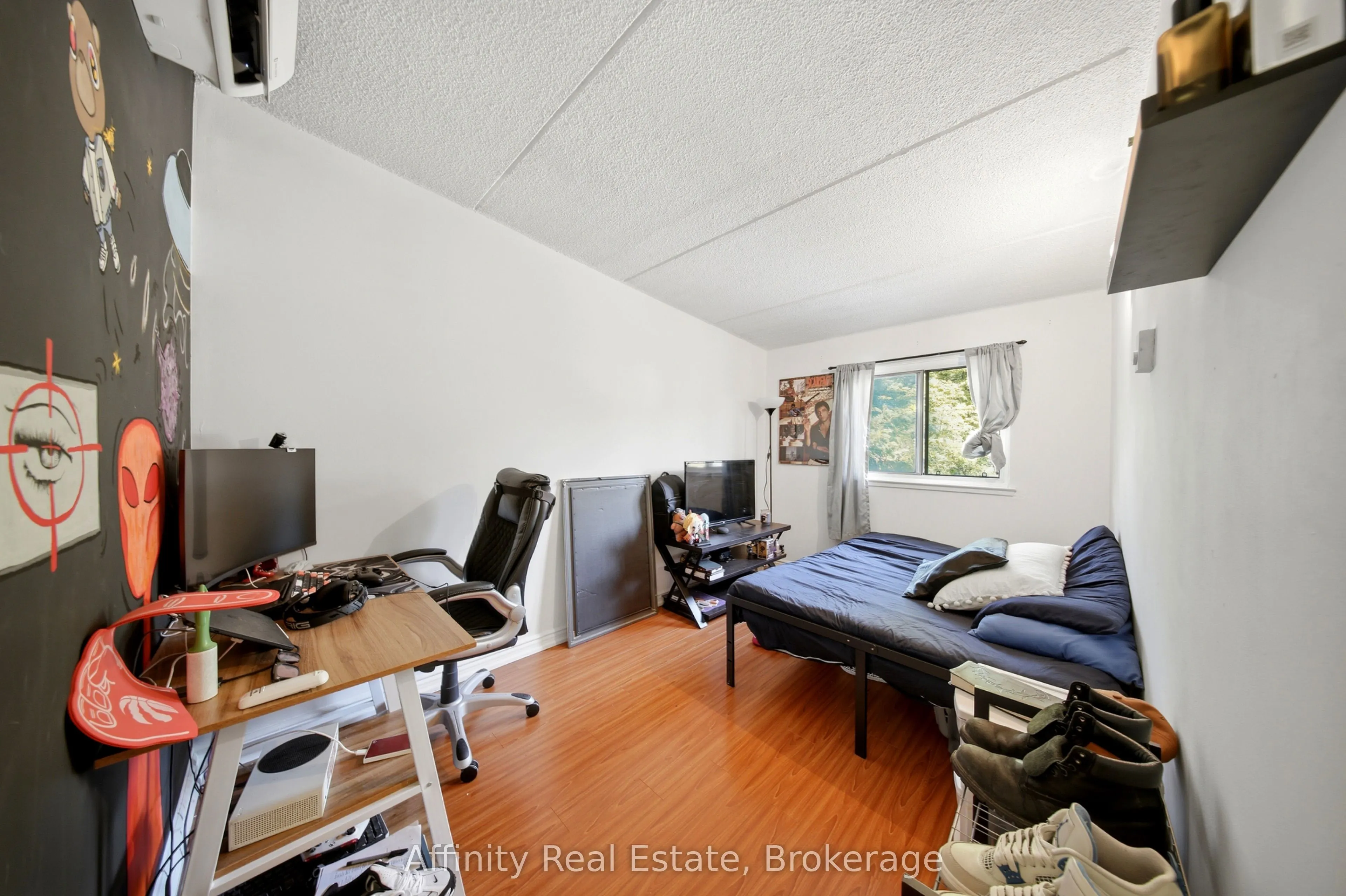 180 Mississauga Valley Boulevard #201
