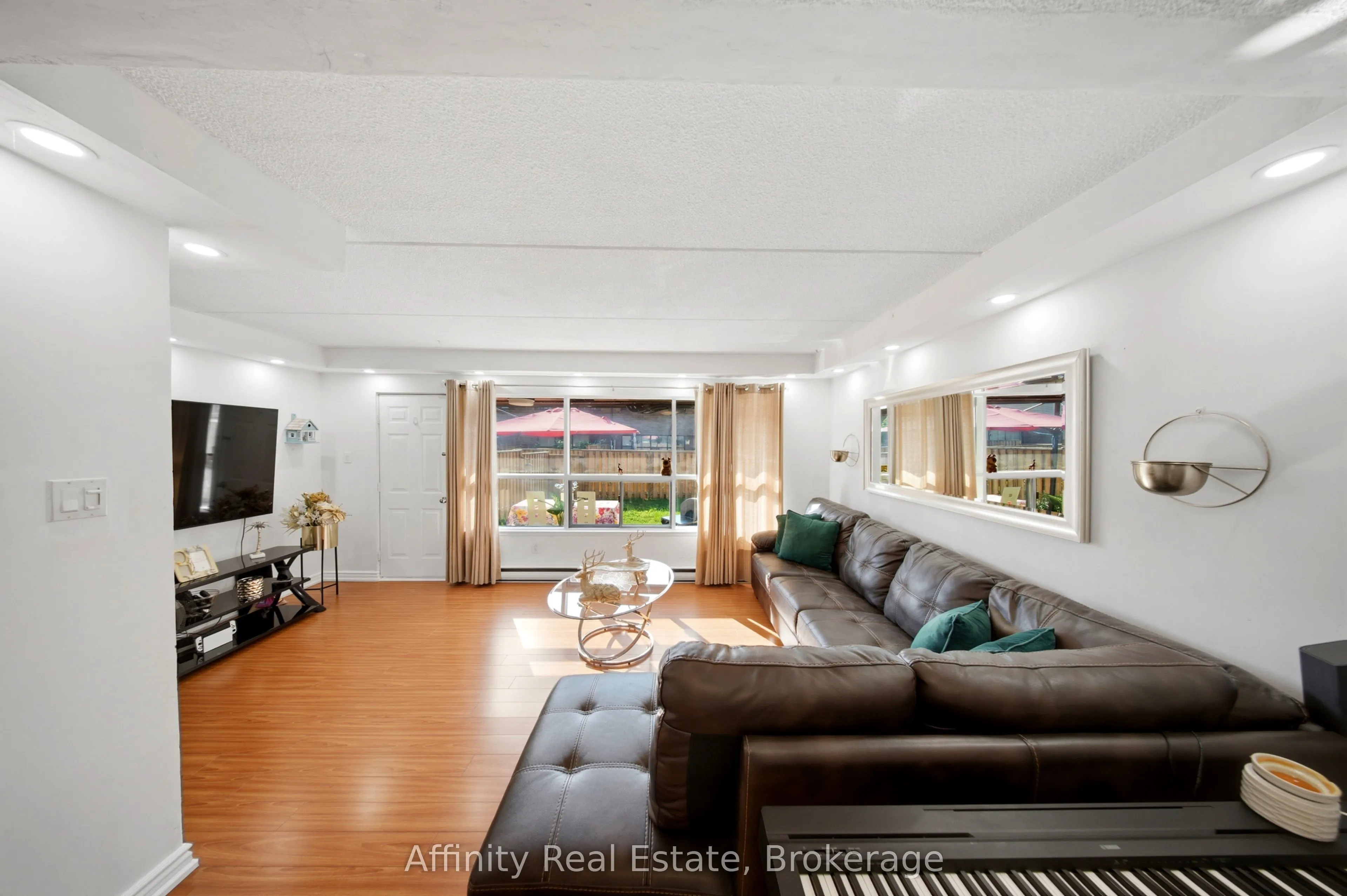 180 Mississauga Valley Boulevard #201