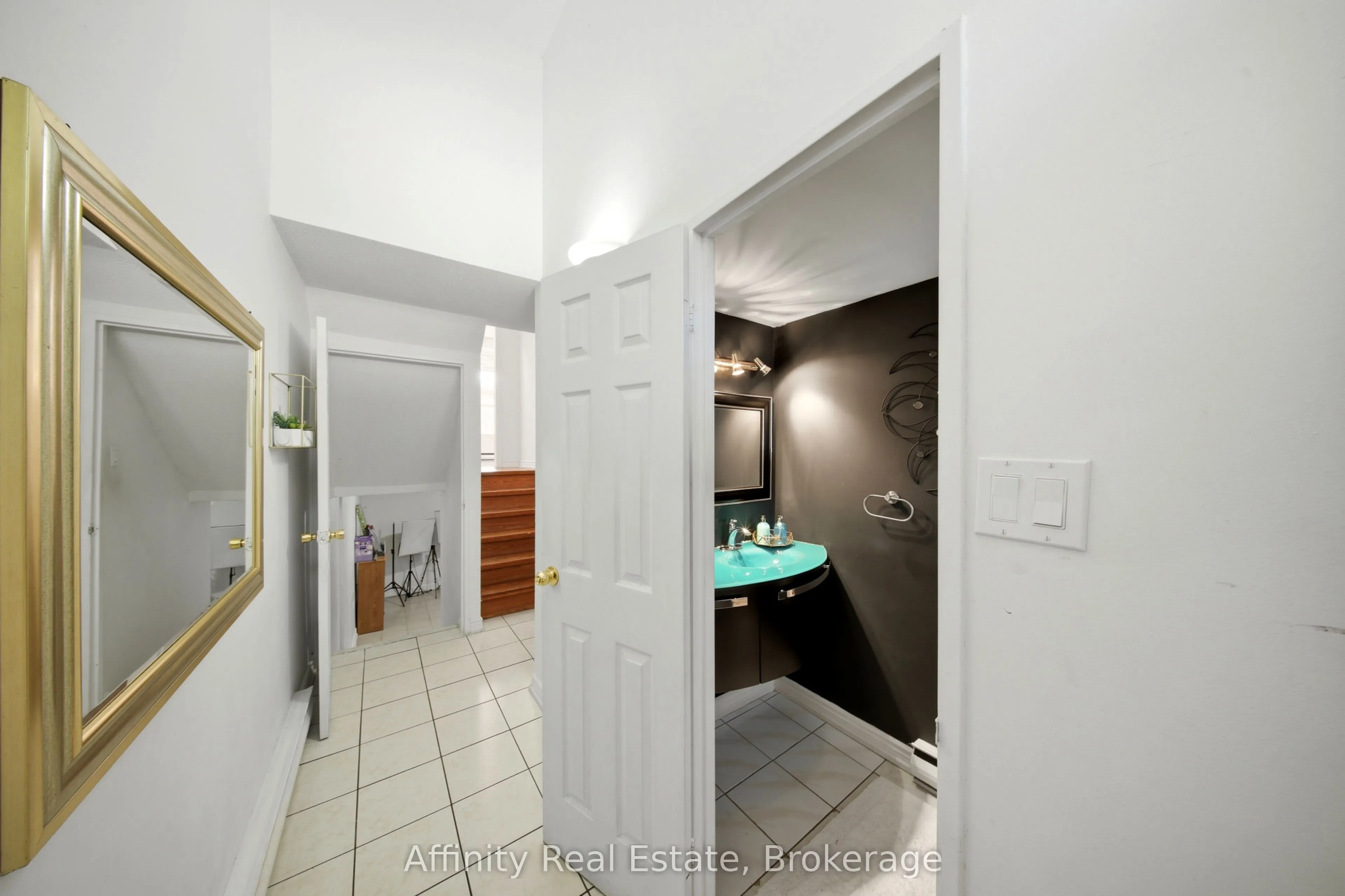 180 Mississauga Valley Boulevard #201