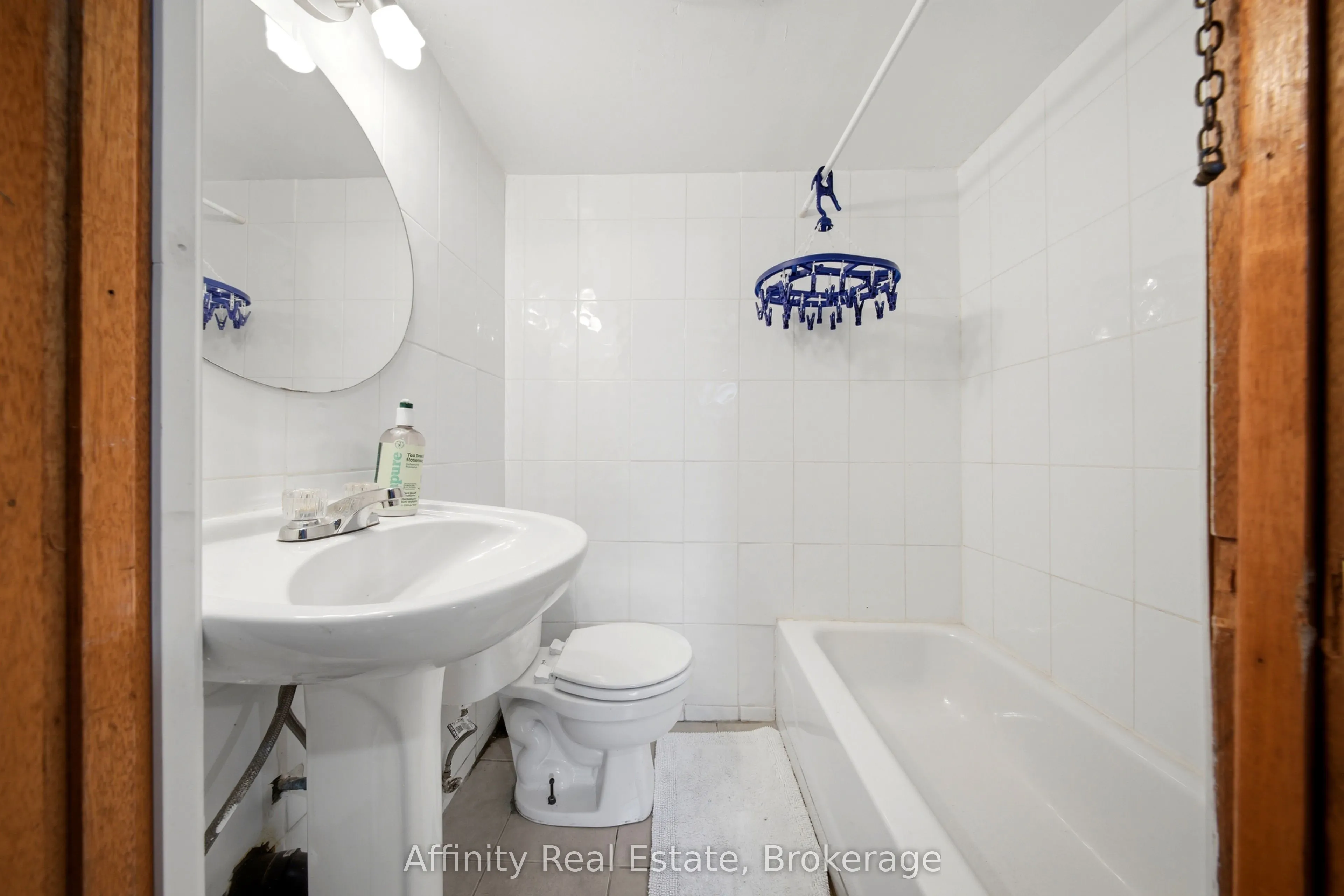 180 Mississauga Valley Boulevard #201