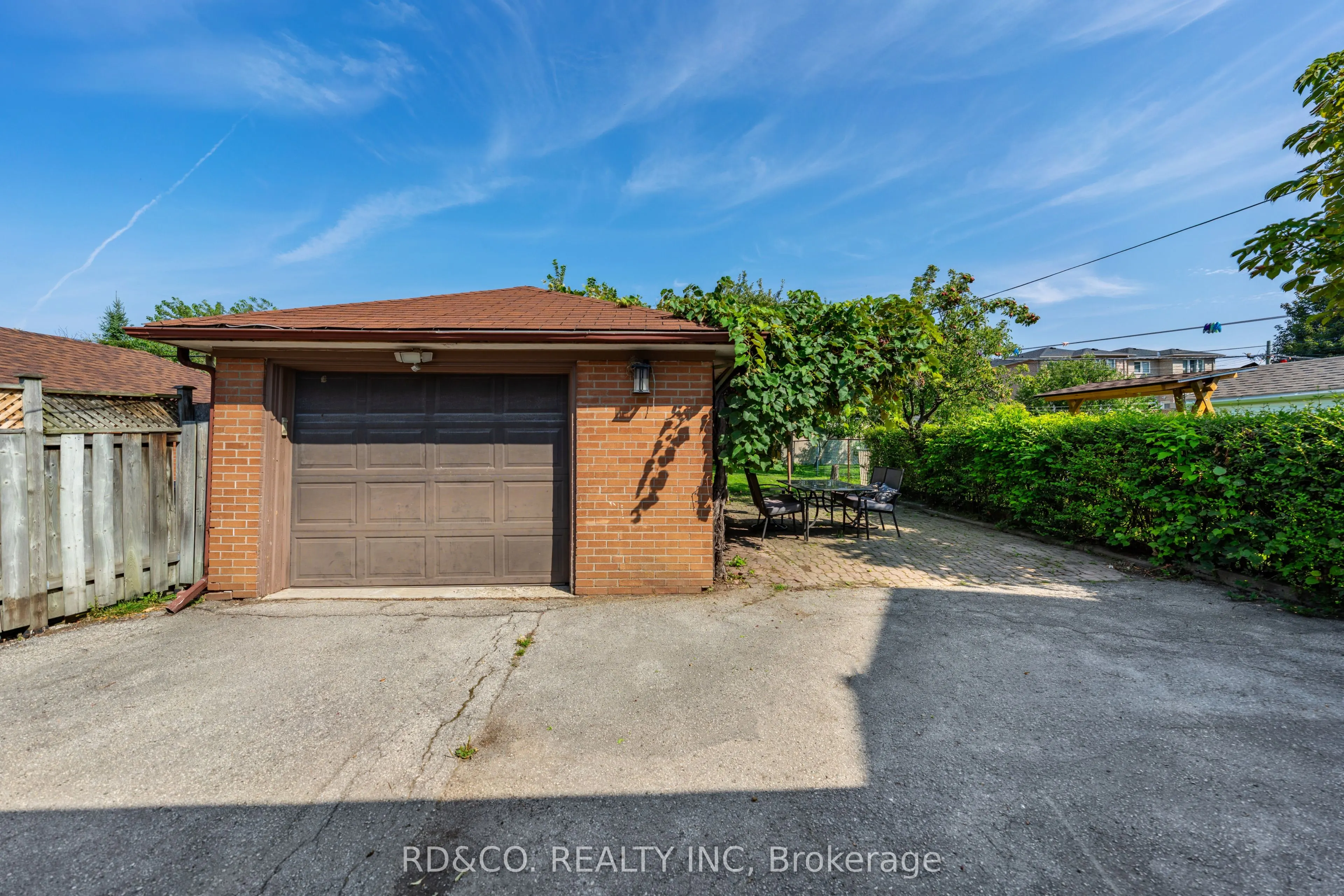 98 Hay Avenue