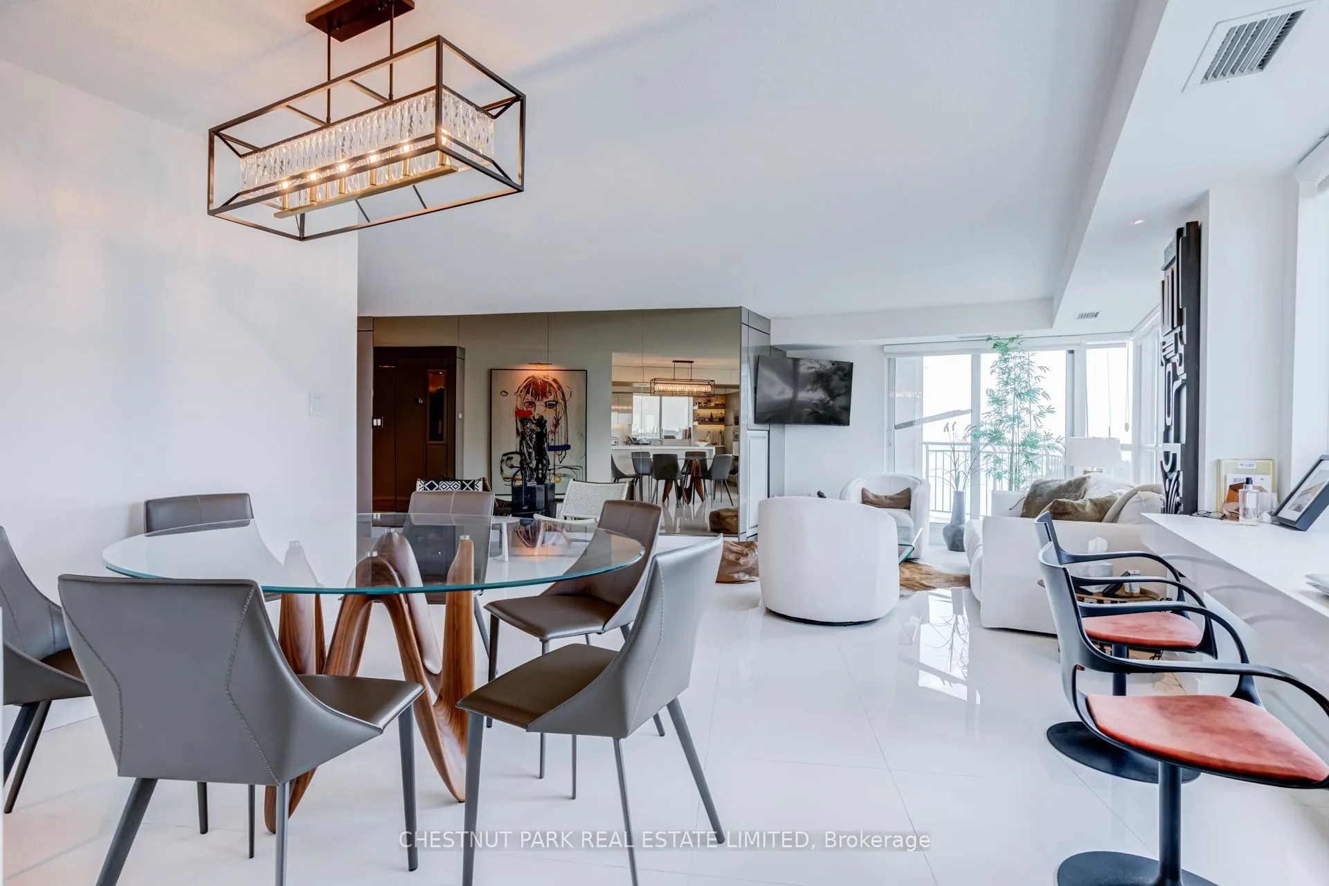 2111 Lake Shore Boulevard W #1208