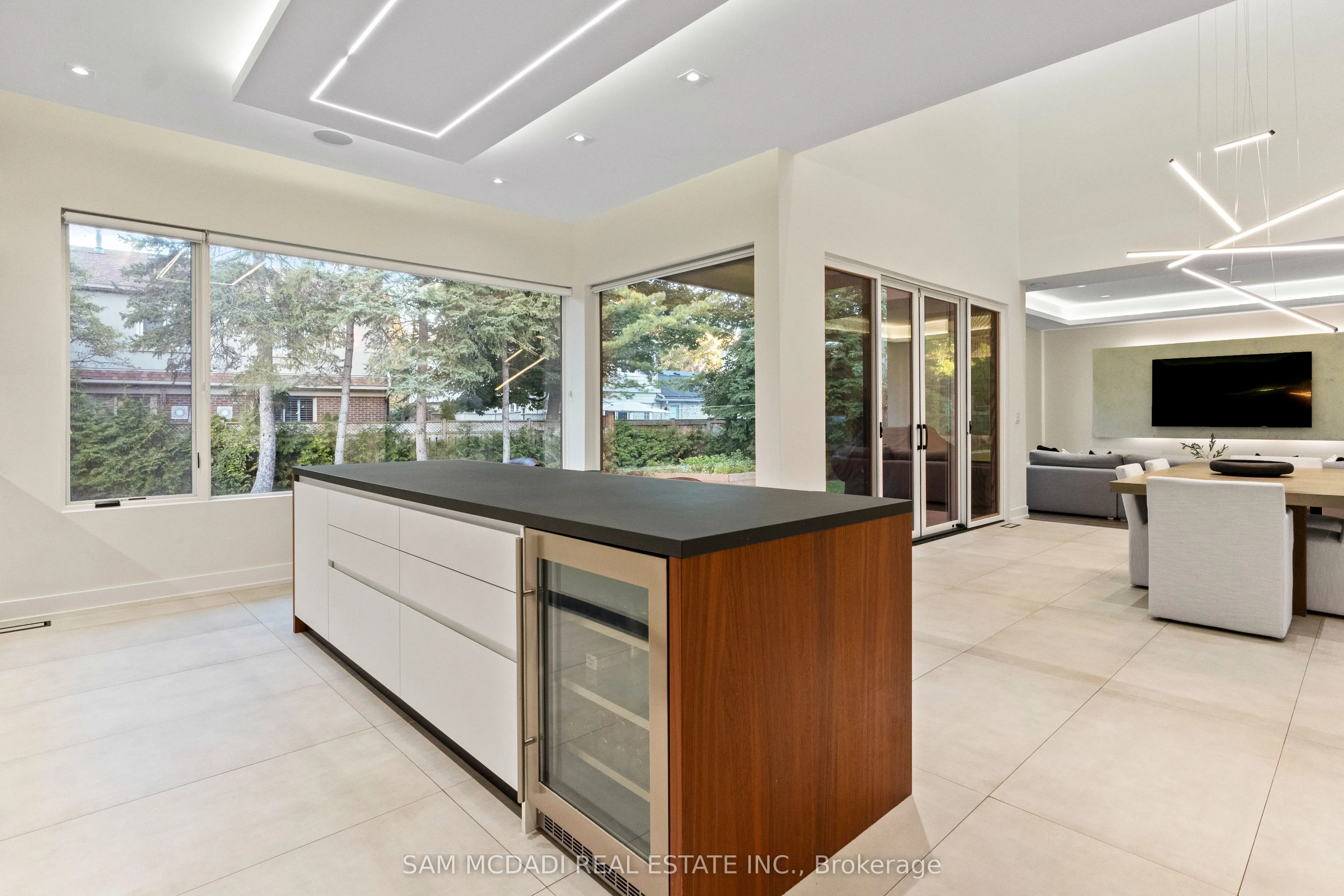 2075 Shawanaga Trail