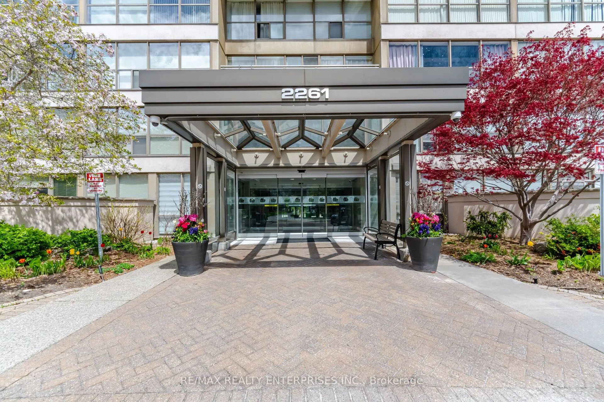 2261 Lake Shore Boulevard W #607