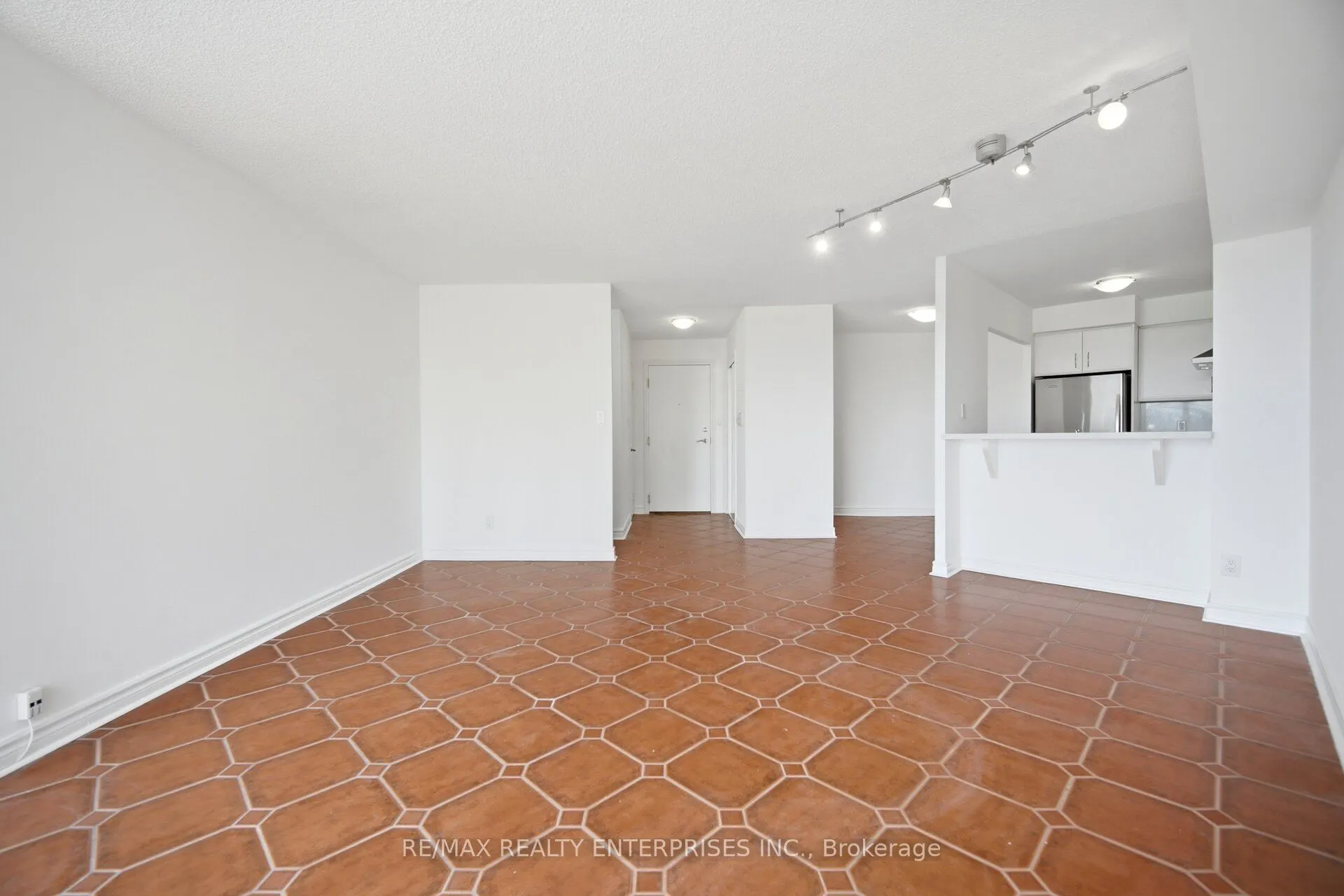 2261 Lake Shore Boulevard W #607