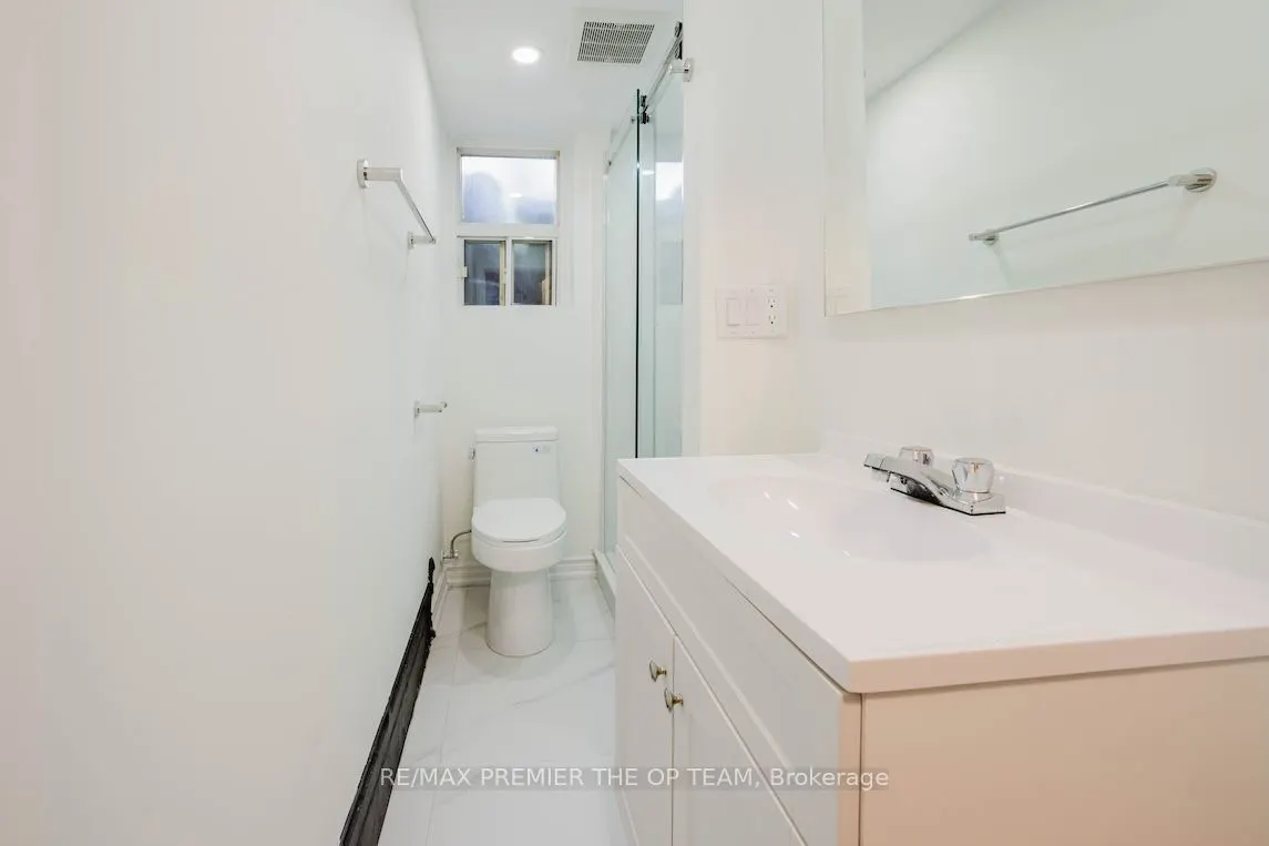 299 Quebec Avenue #1