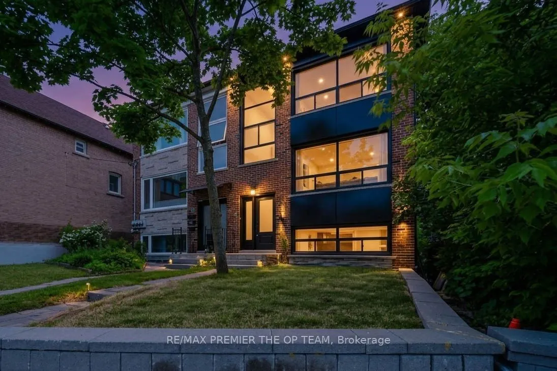 299 Quebec Avenue #1