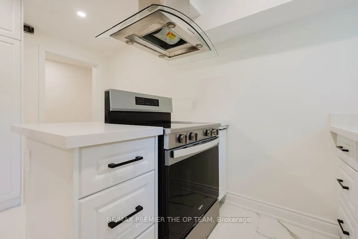 299 Quebec Avenue #1