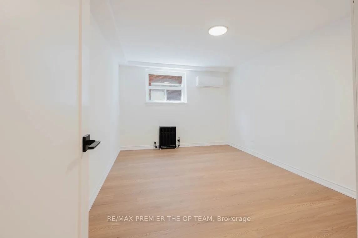 299 Quebec Avenue #1