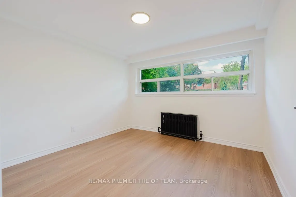 299 Quebec Avenue #1