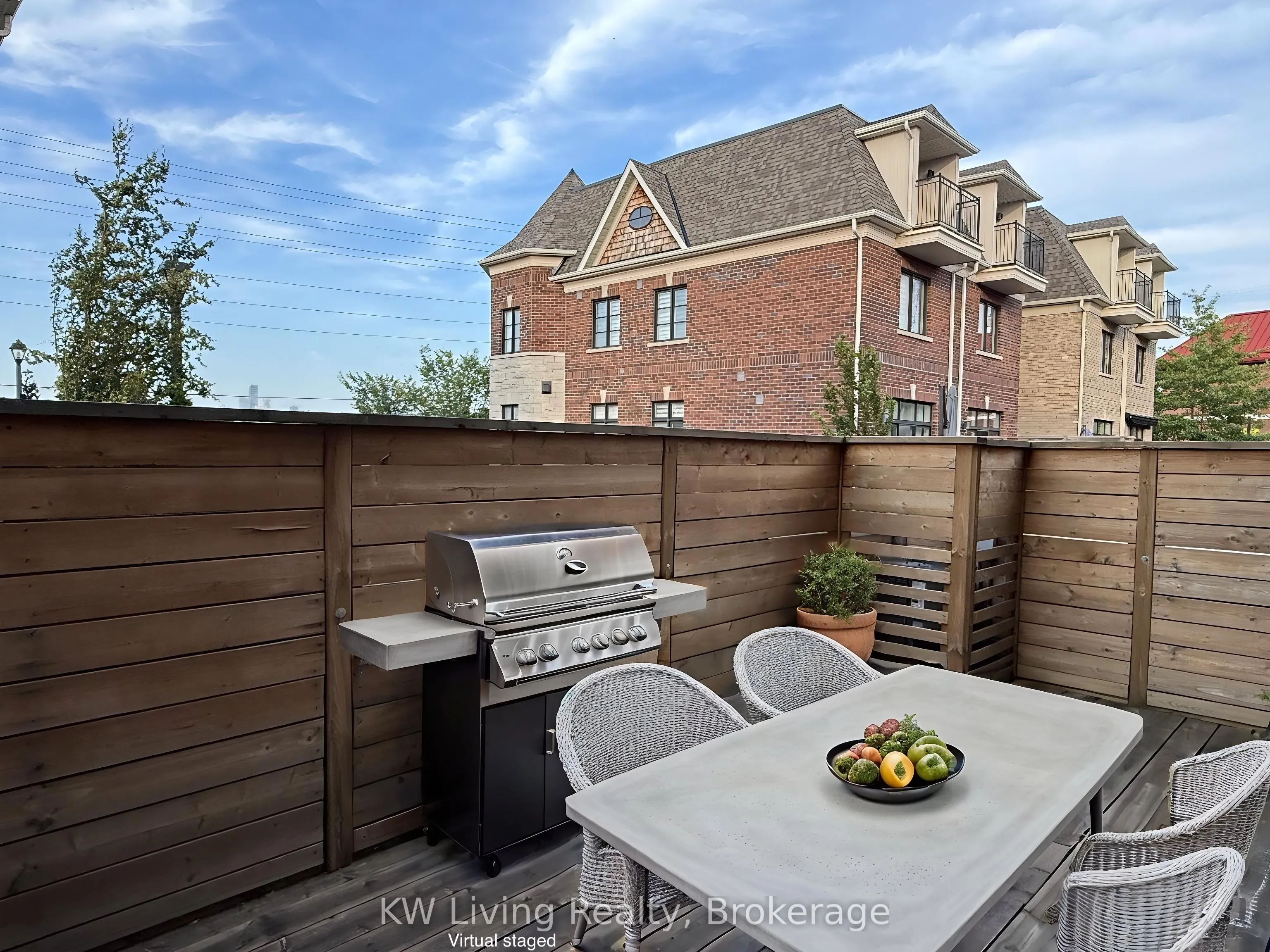 2005 Queensborough Gate #Lot 13