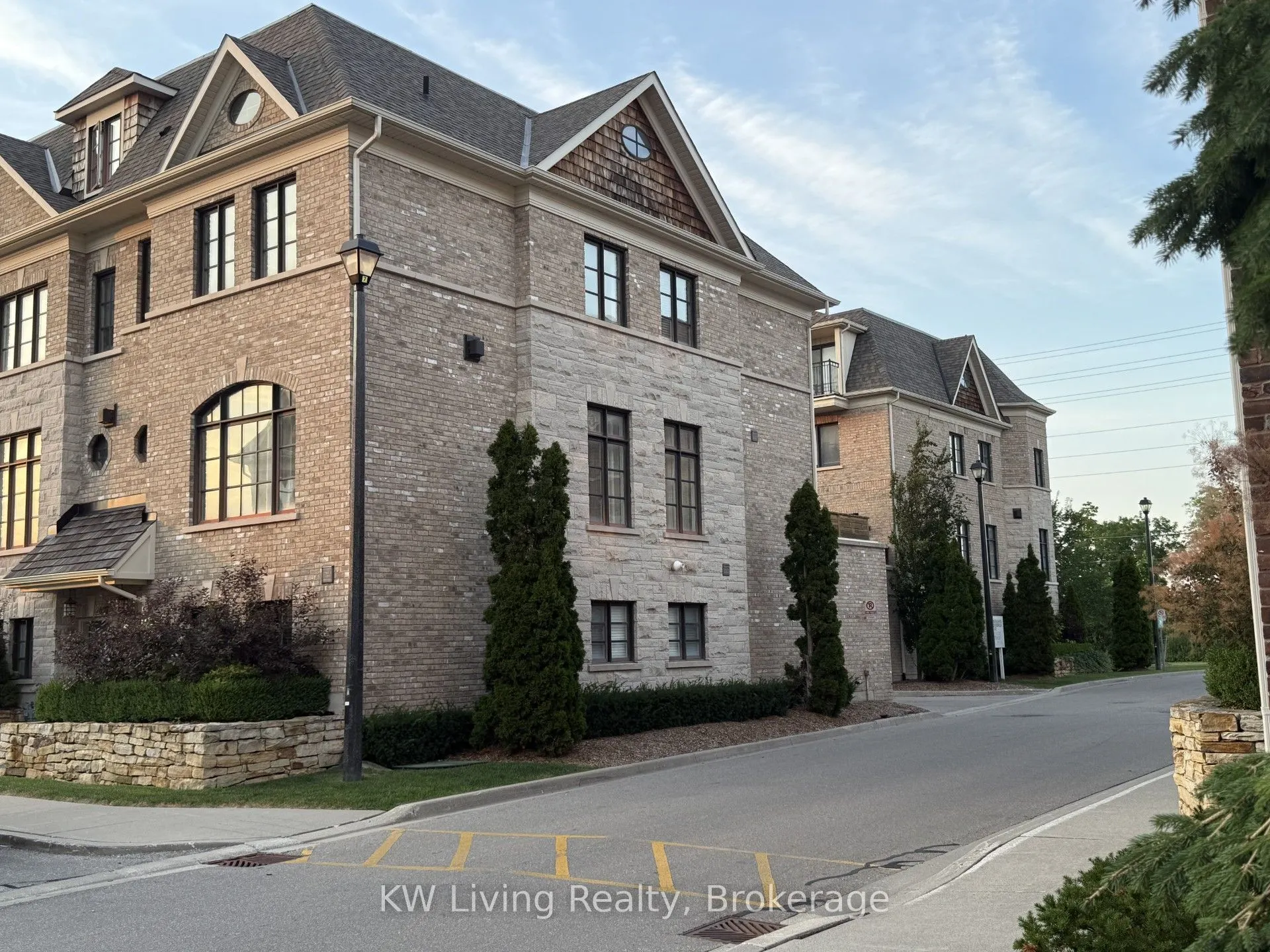 2005 Queensborough Gate #Lot 13
