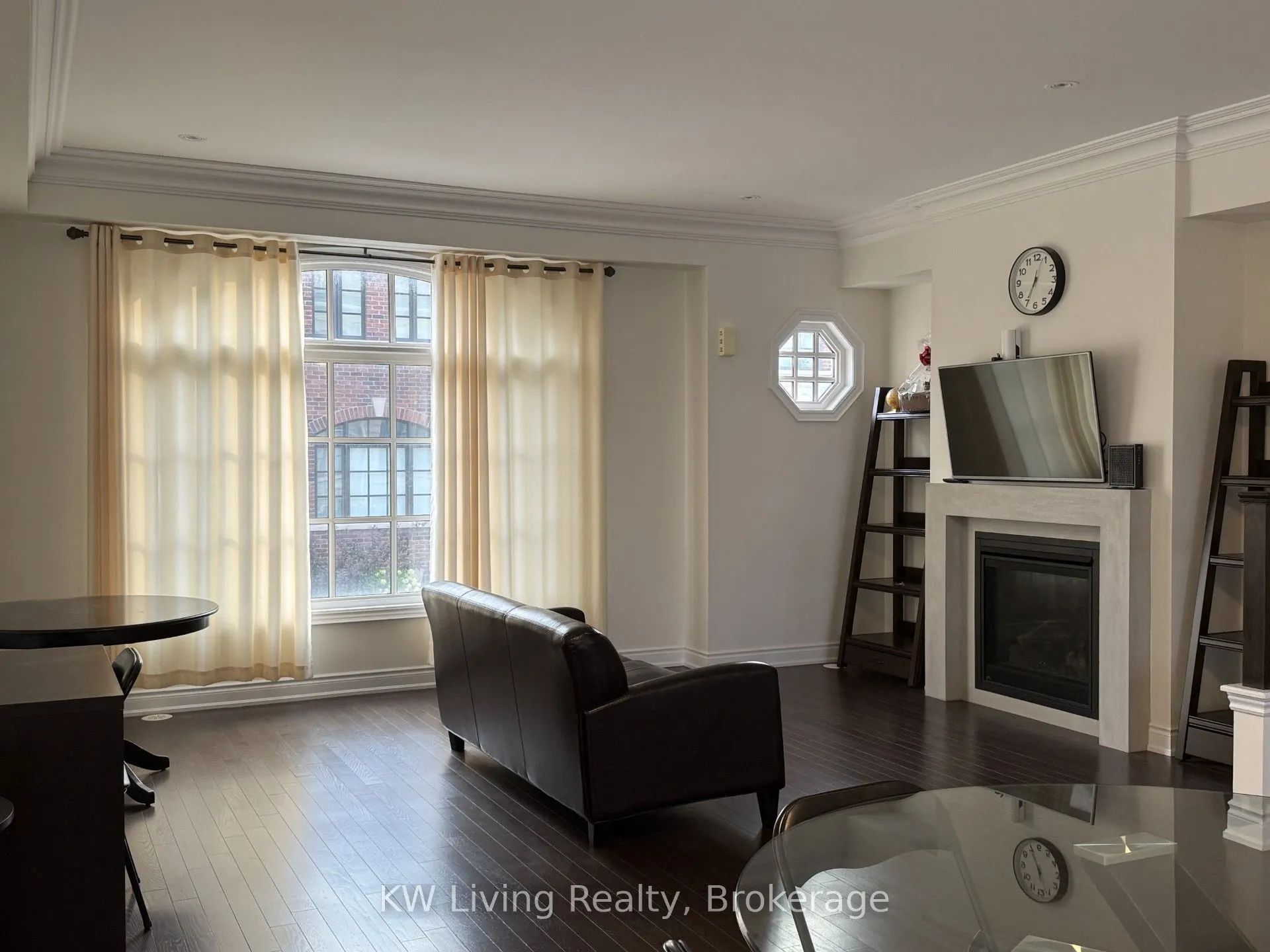 2005 Queensborough Gate #Lot 13