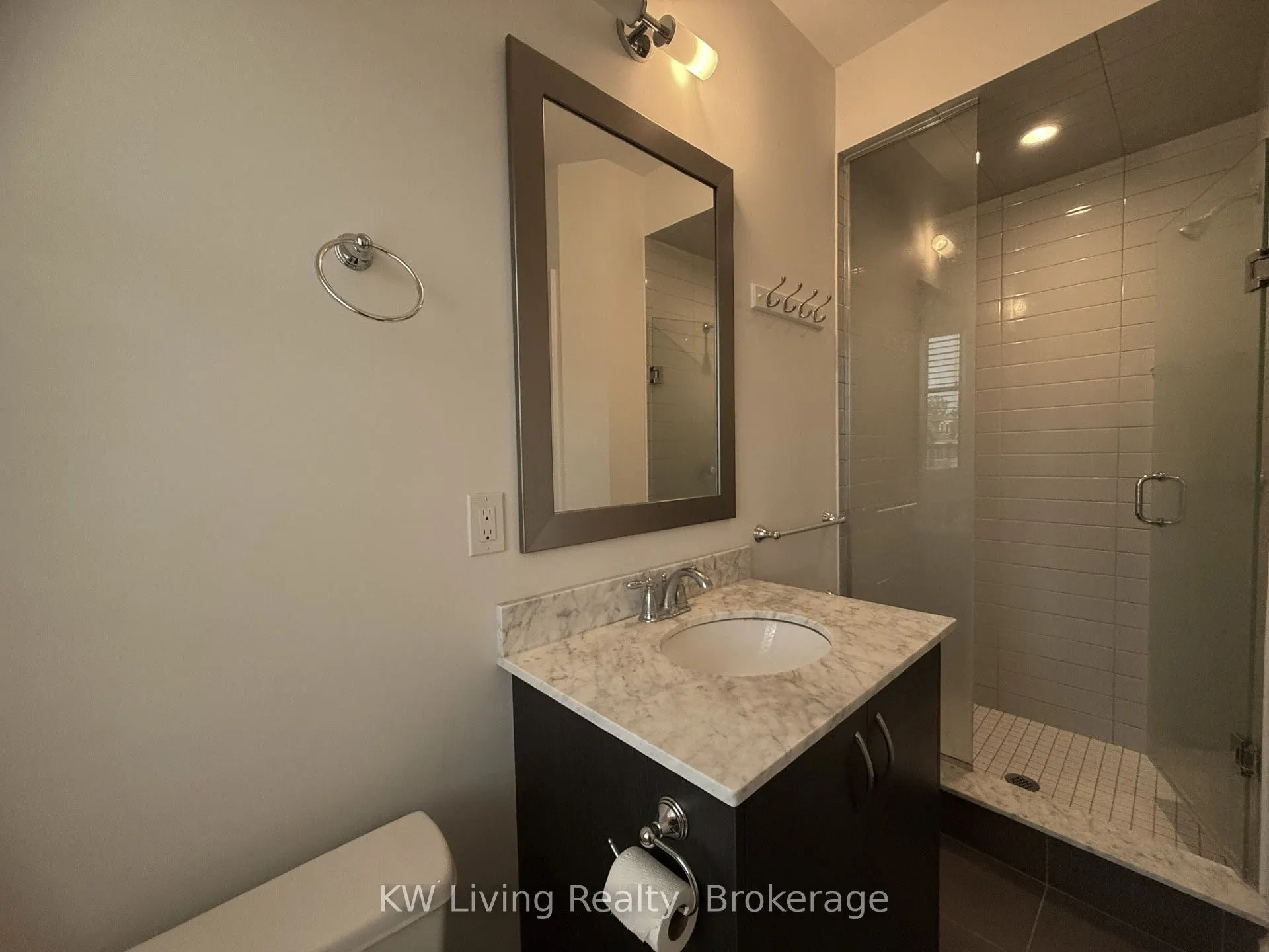 2005 Queensborough Gate #Lot 13