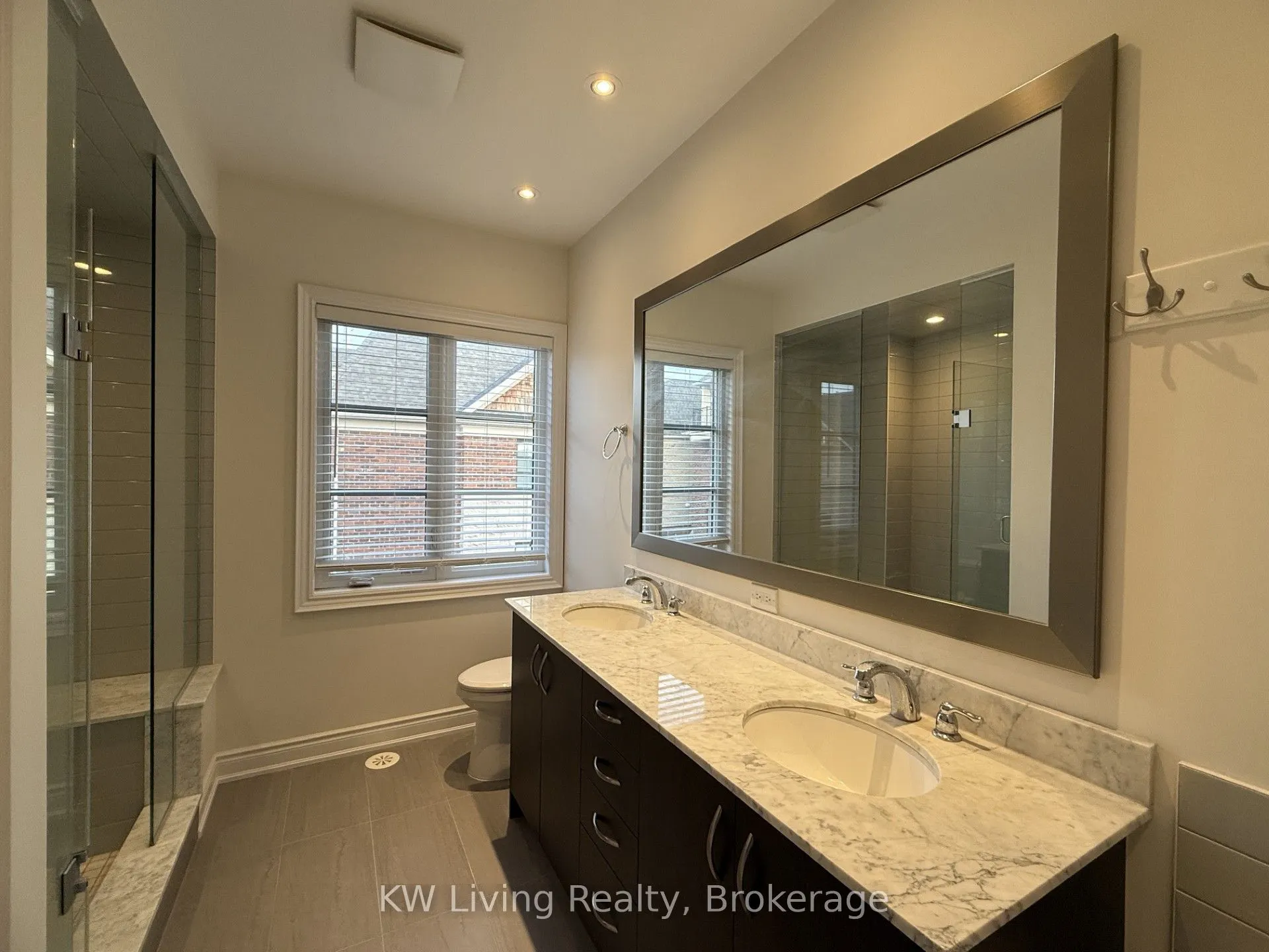 2005 Queensborough Gate #Lot 13