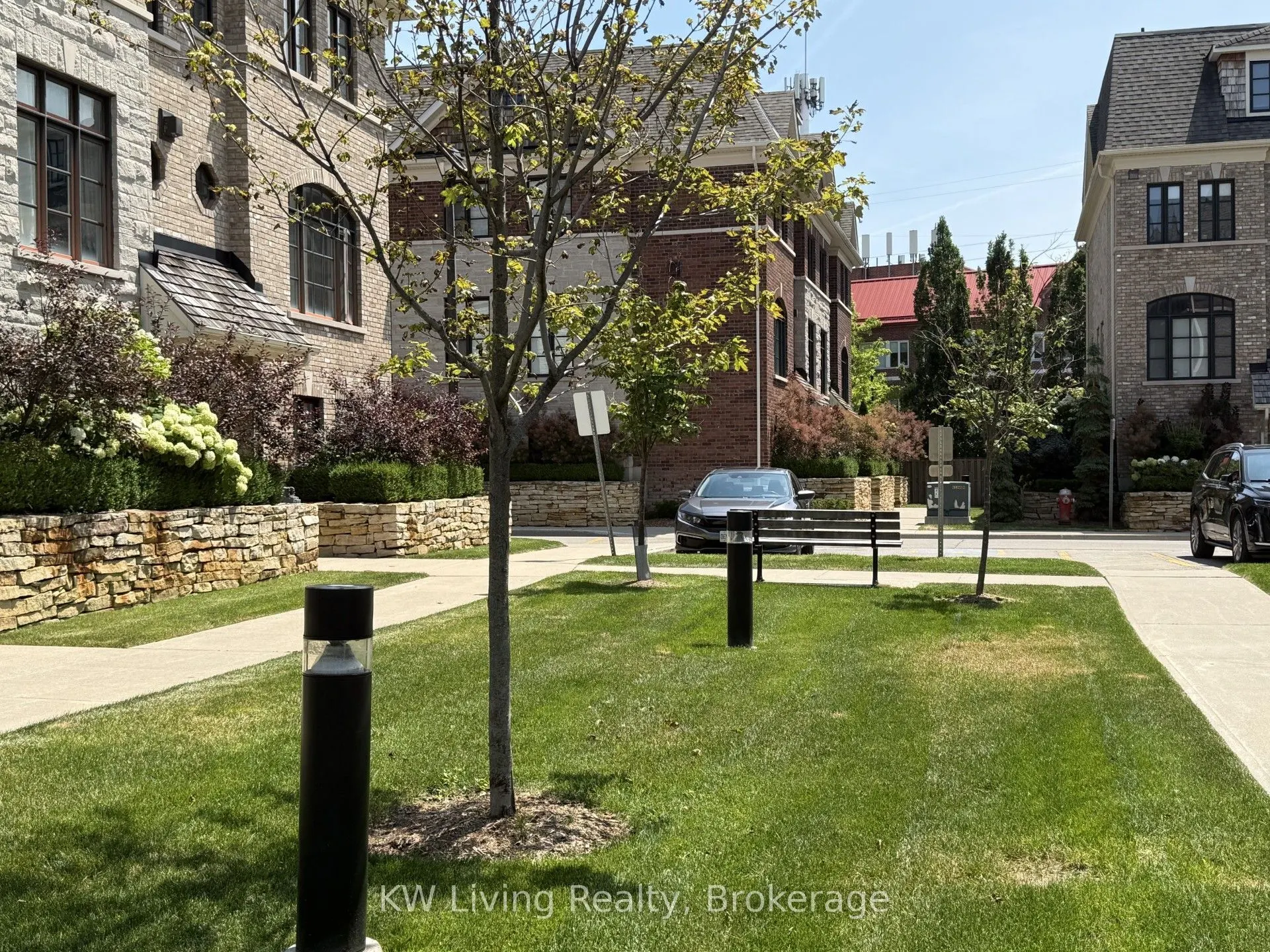 2005 Queensborough Gate #Lot 13