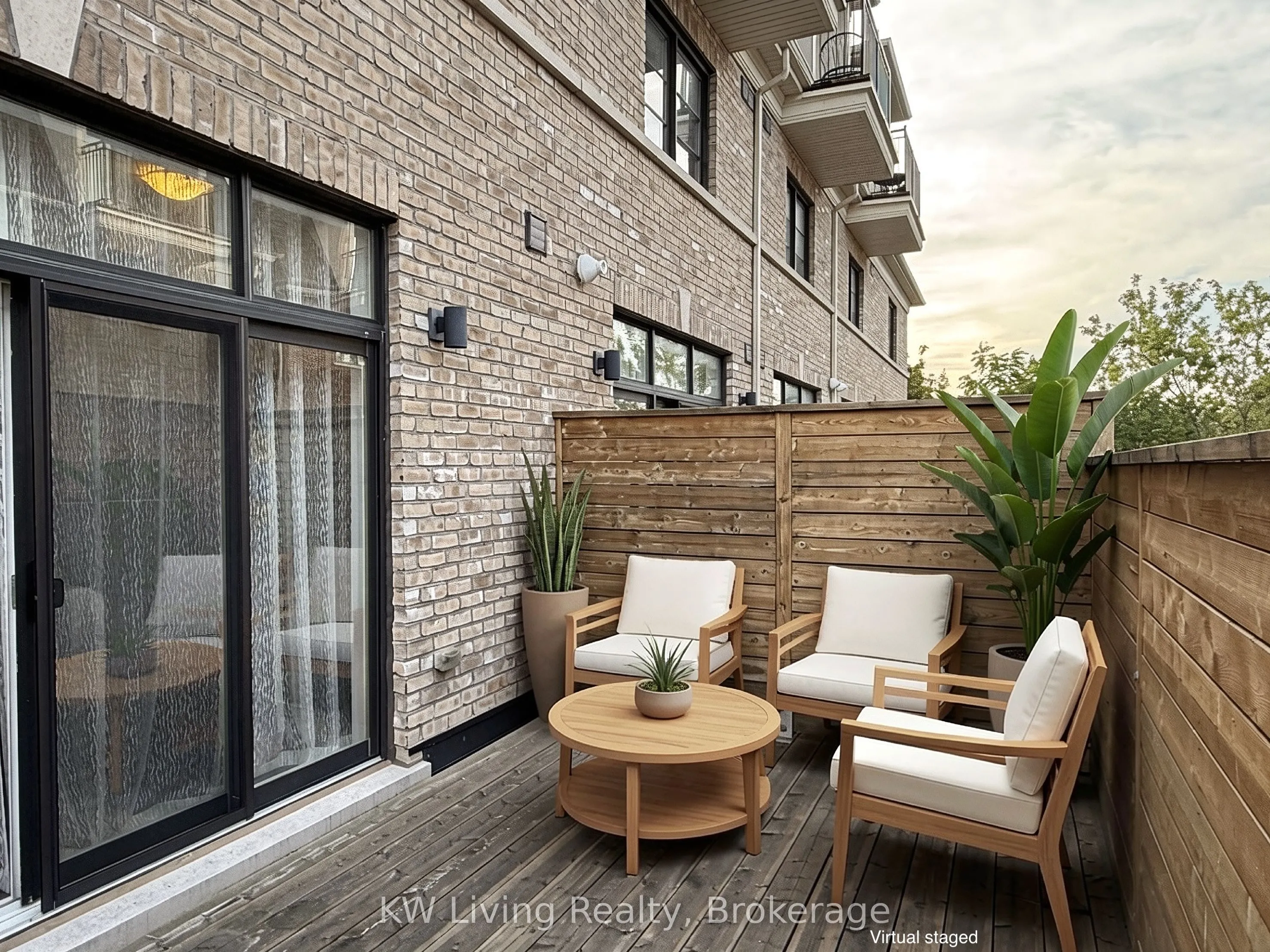 2005 Queensborough Gate #Lot 13