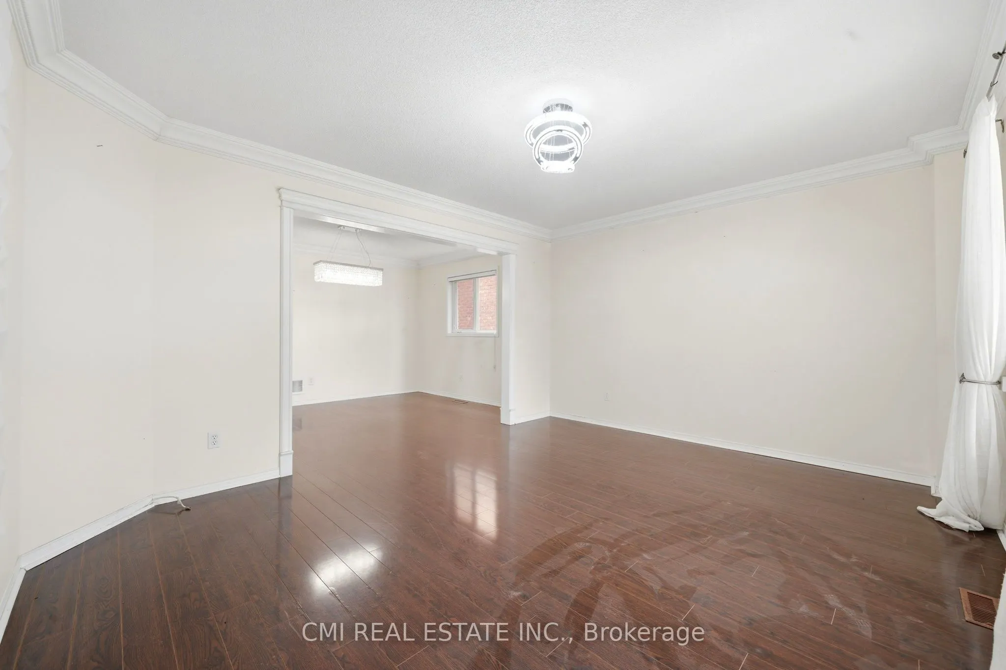 366 Marshall Crescent